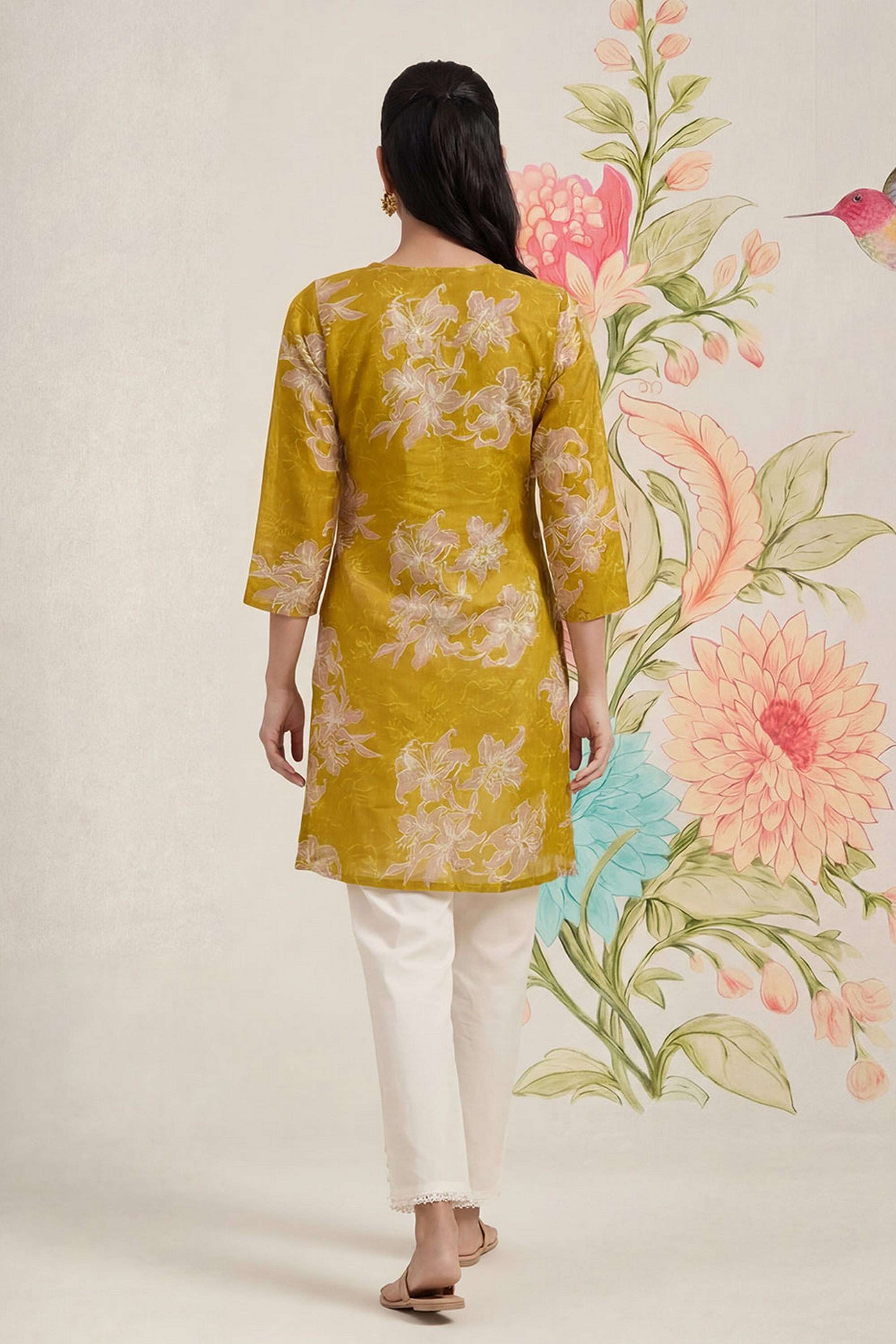 Floral-Cotton-Round-Neck-Women-Kurta