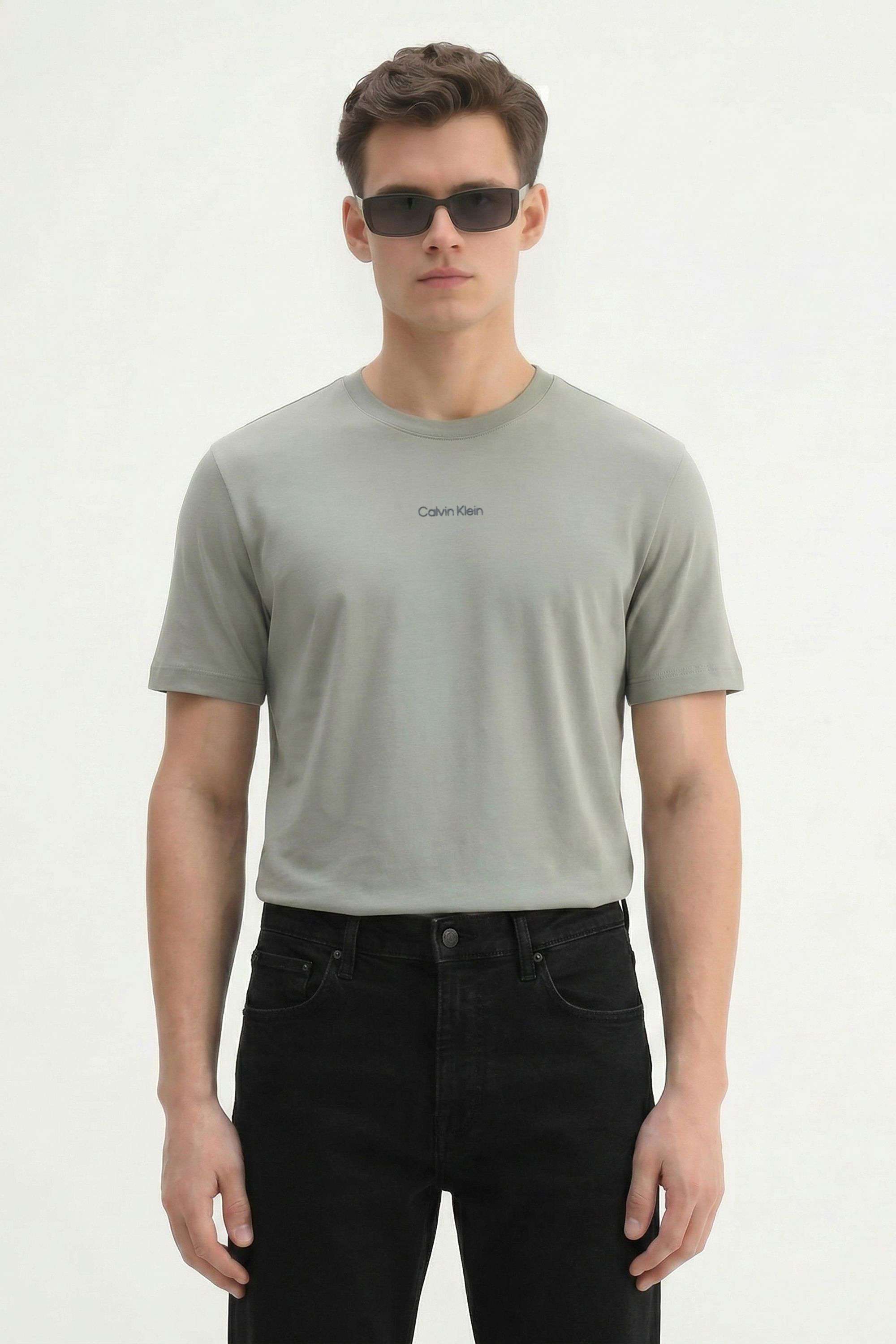 Solid-Blended-Fabric-Regular-Fit-Men-s-T-Shirt