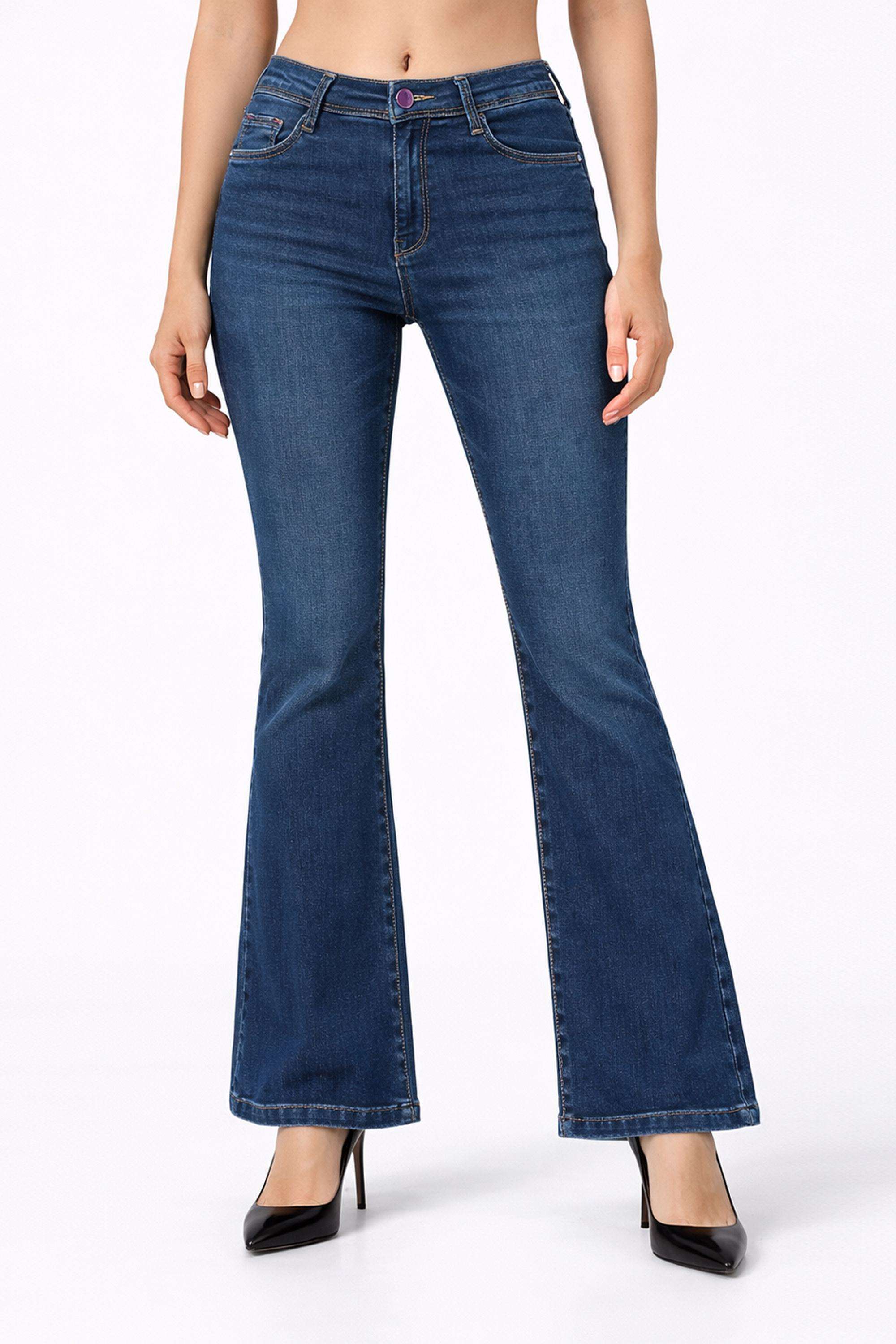 Solid-Bootcut-Fit-Cotton-Blend-Women-s-Casual-Wear-Jeans