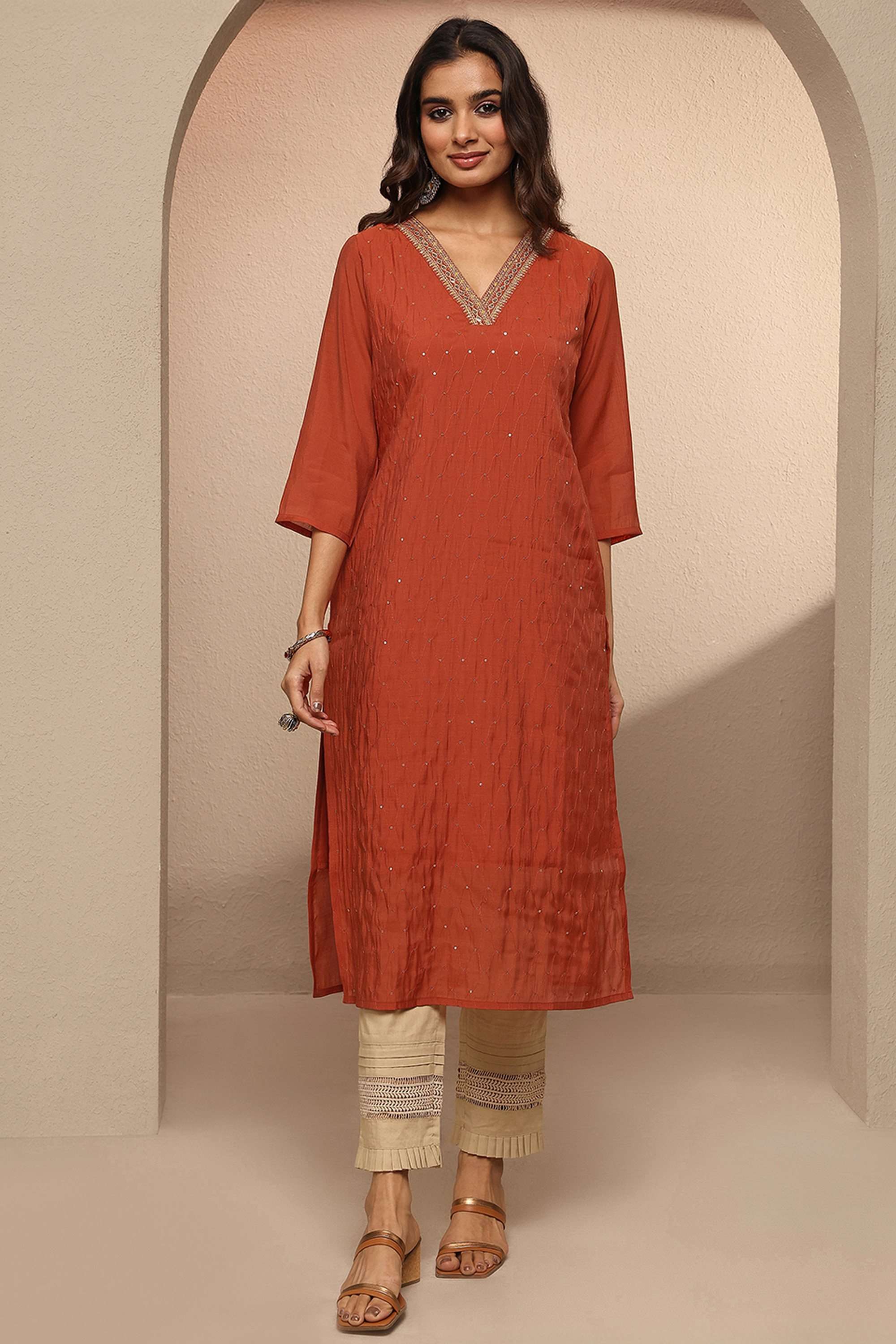 Embellished-Blended-Fabric-V-Neck-Women-Fusion-Wear-Kurta