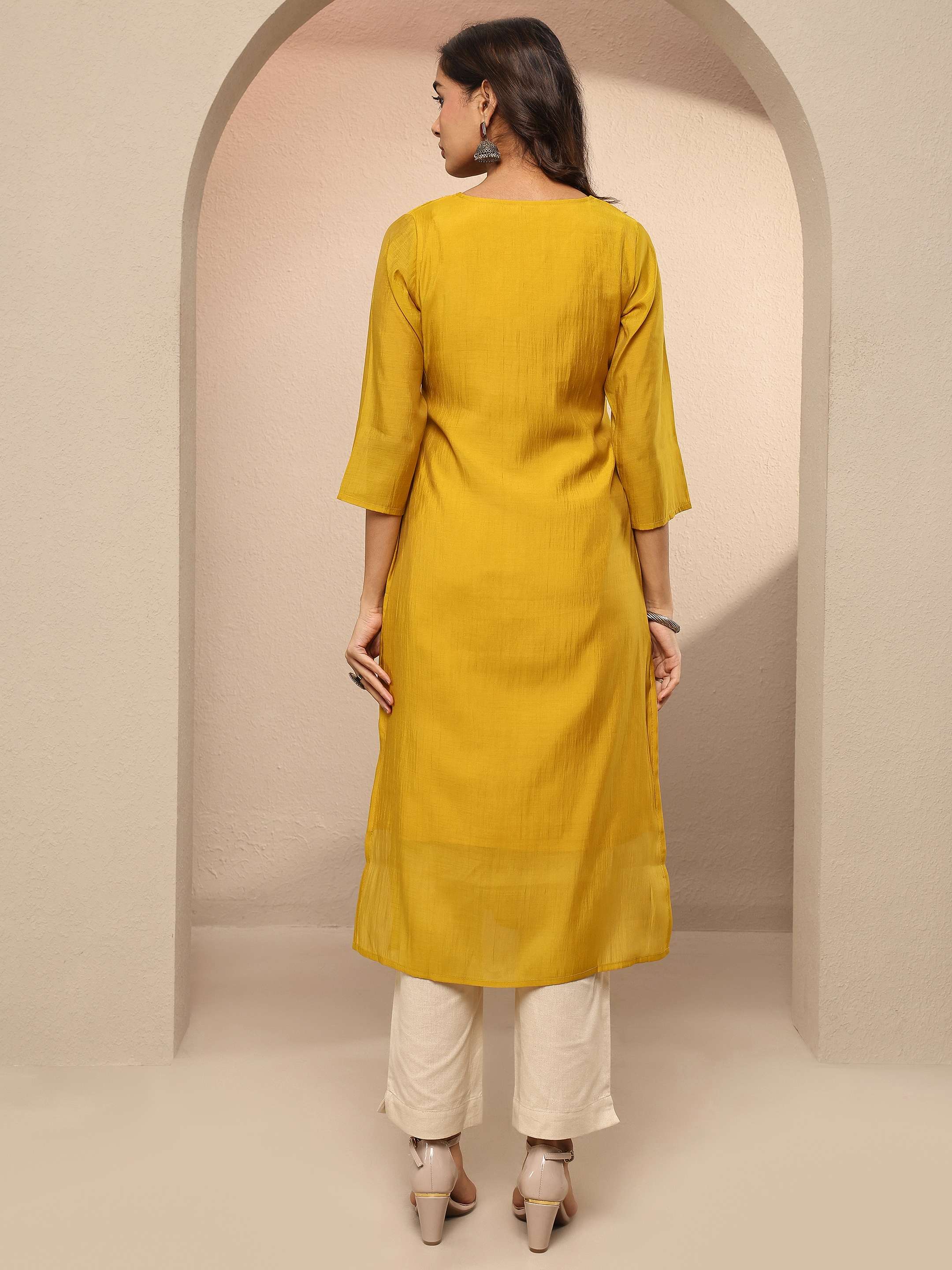 Embellished-Chanderi-cotton-V-Neck-Women-s-Casual-Wear-Kurta