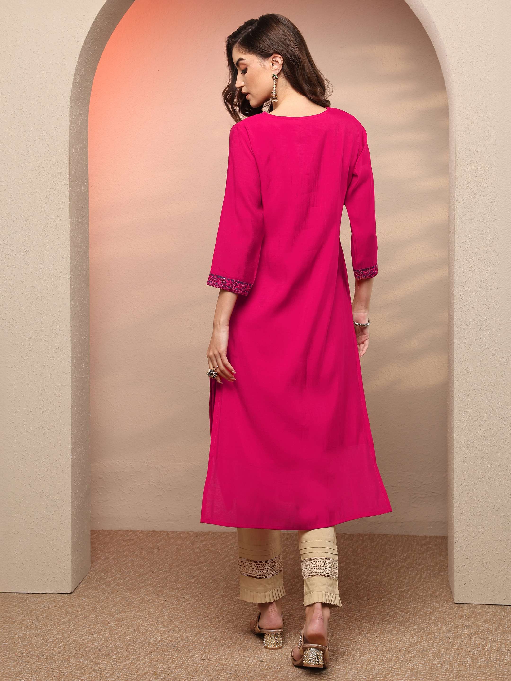 Embellished-Chanderi-cotton-V-Neck-Women-s-Casual-Wear-Kurta