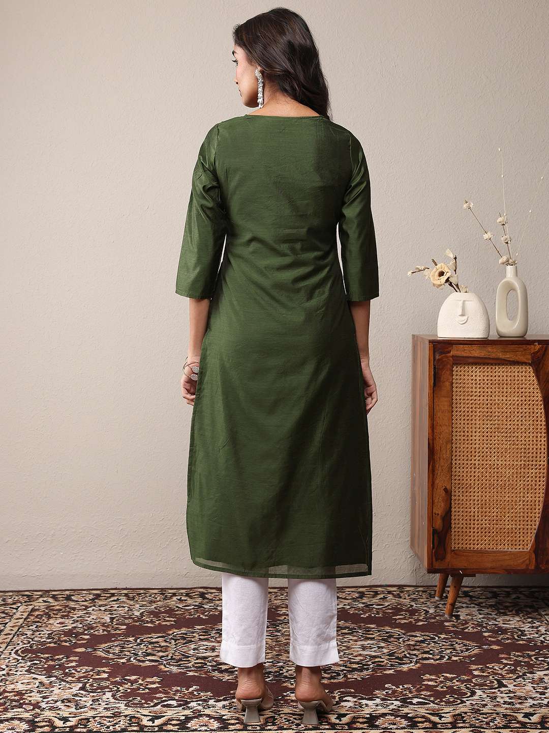 Embroidered-Blended-Fabric-Round-Neck-Women-Kurta