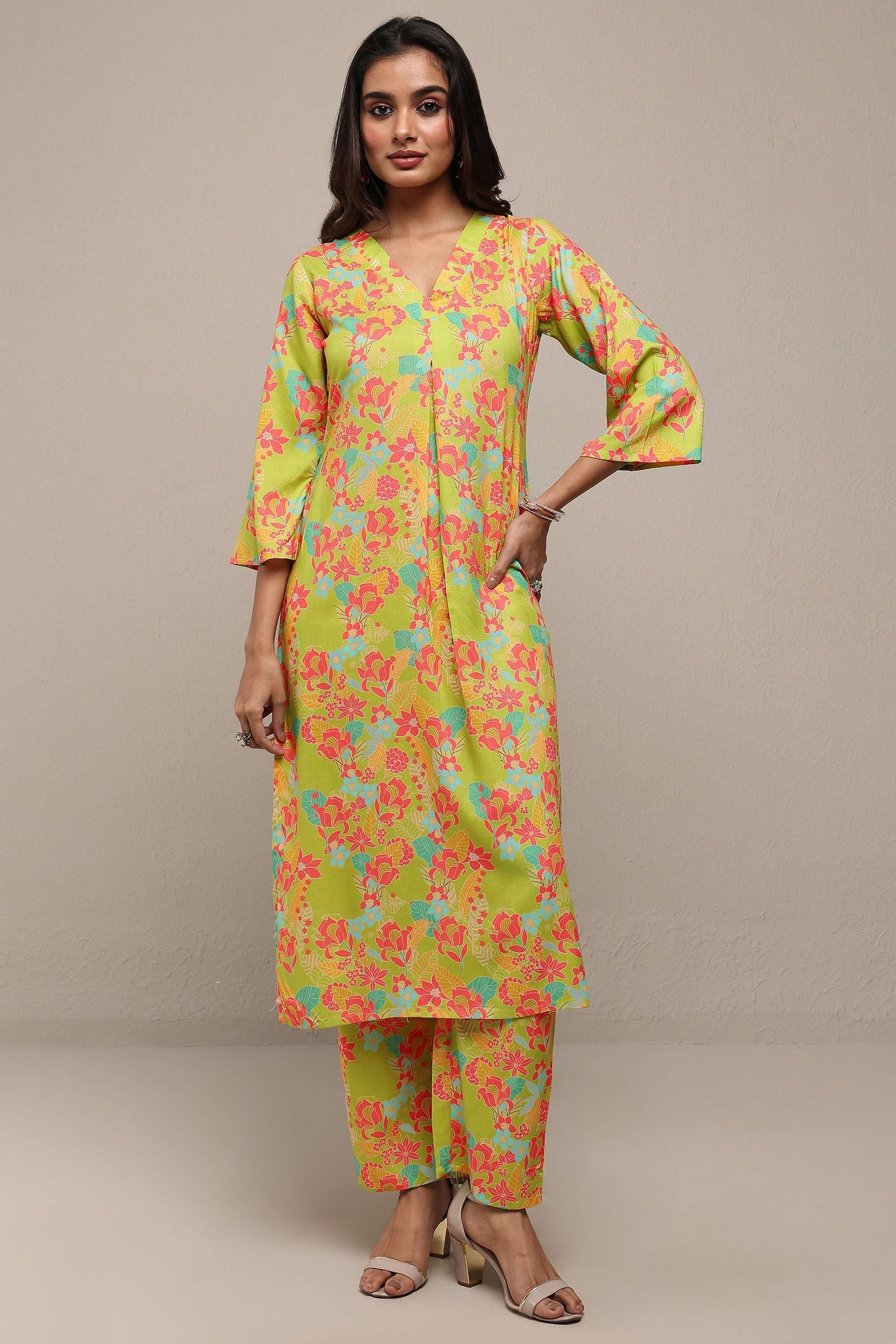 Printed-Rayon-Straight-Fit-Women-s-Co-Ord-Set
