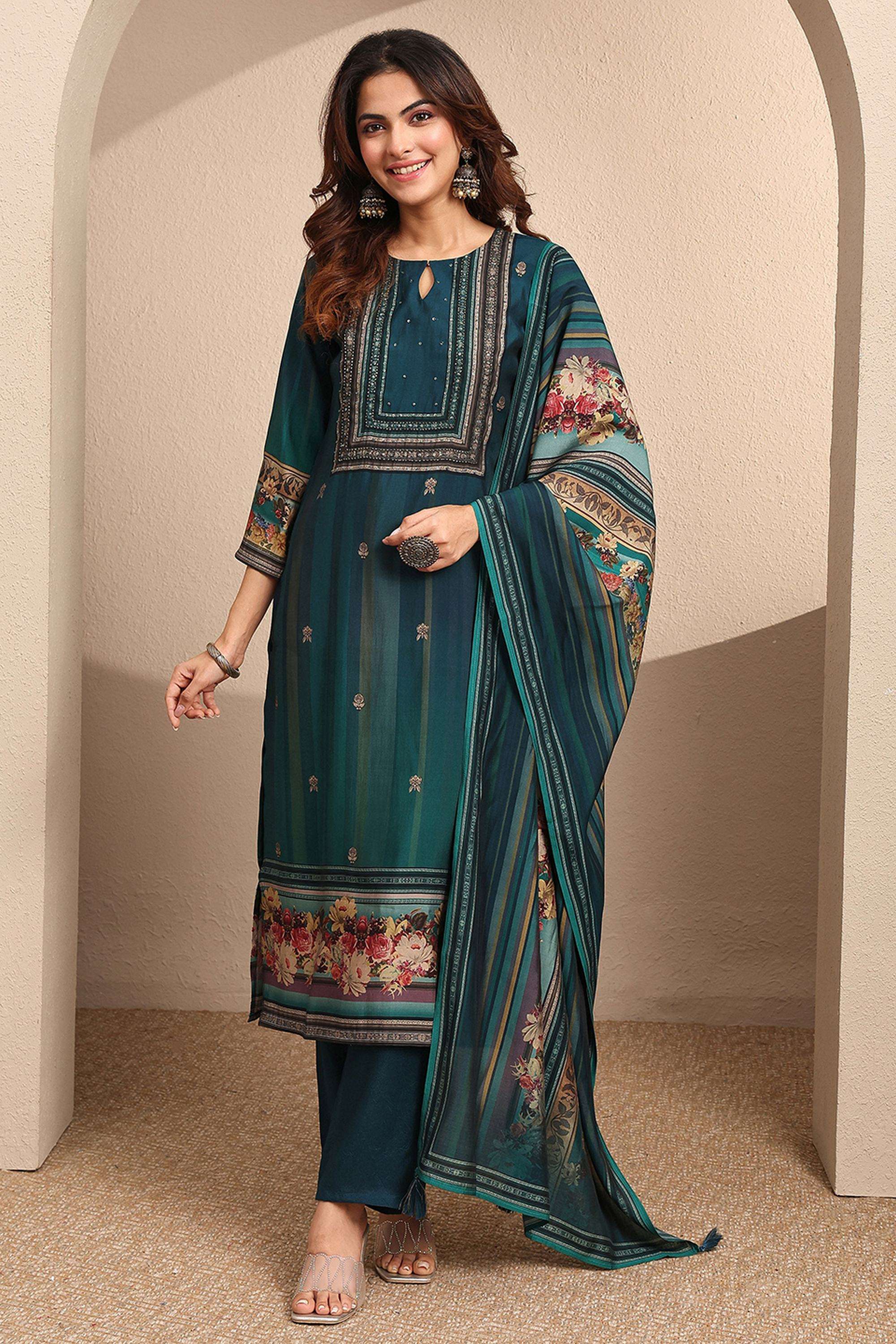 Printed-Blended-Fabric-Round-Neck-Women-s-Festive-Wear-Kurta-Set