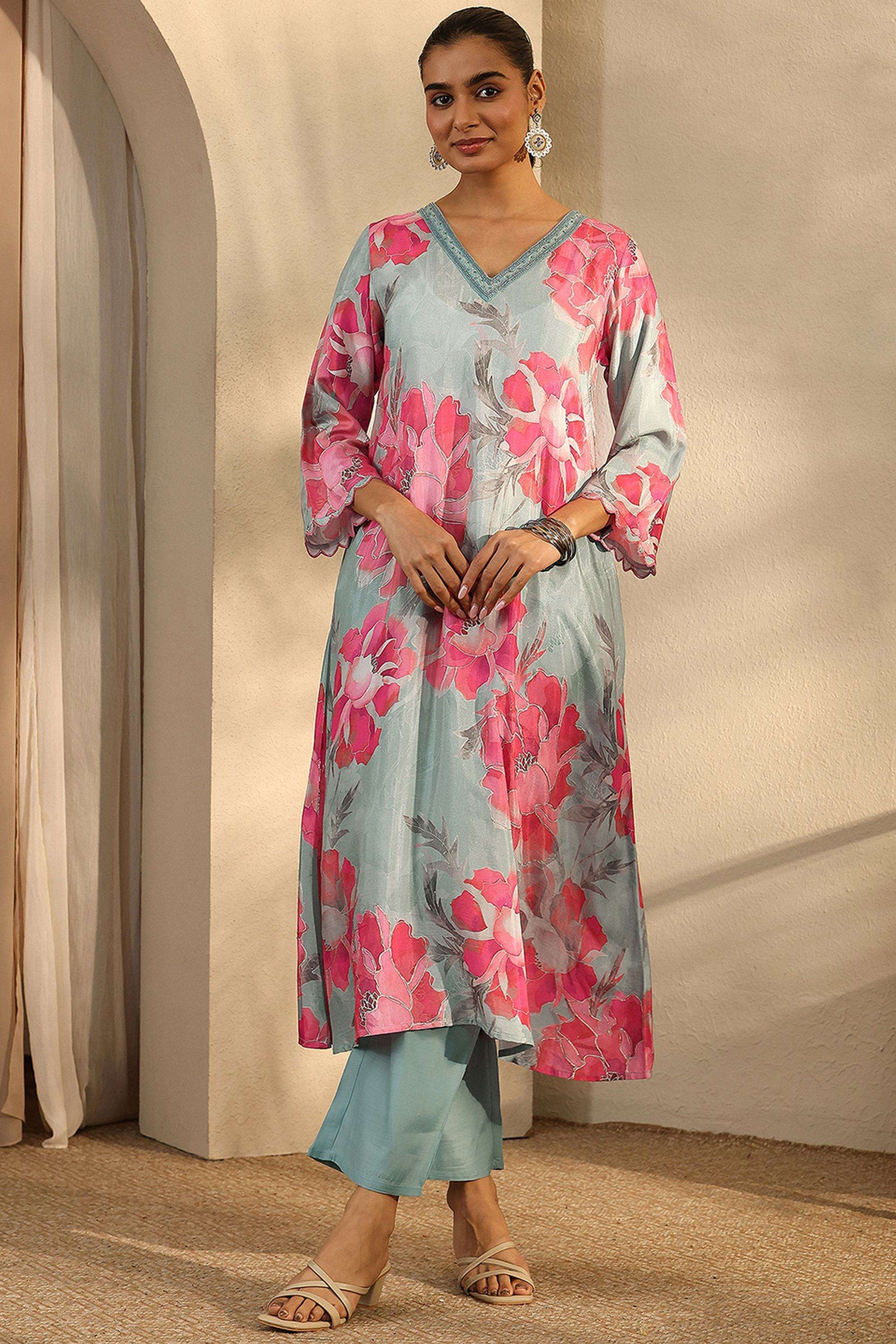 Floral-Muslin-V-Neck-Women-Kurta-with-Pant
