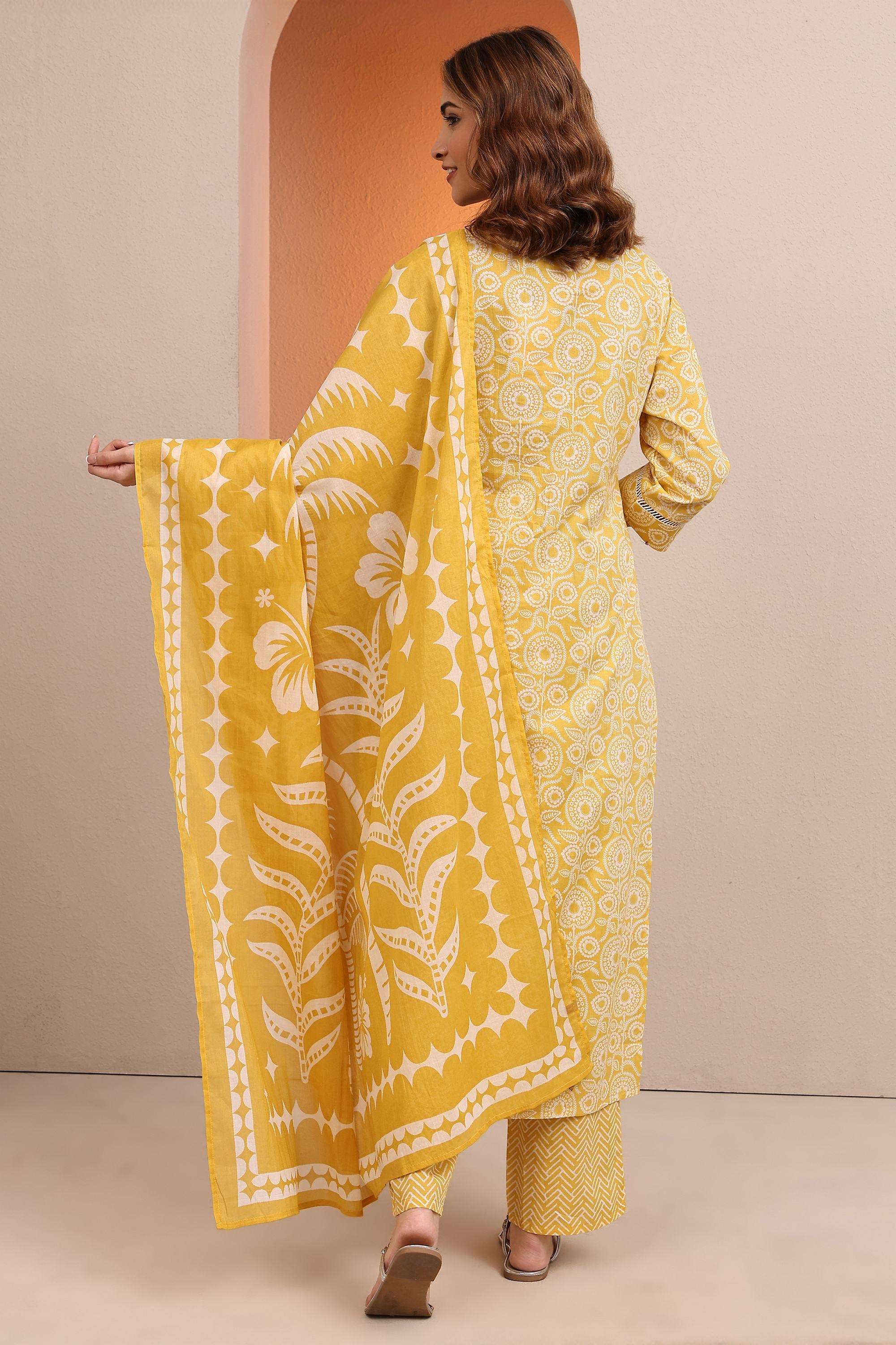 Bandhani-Cotton-V-Neck-Women-Festive-Wear-Kurta-with-Pant-and-Dupatta