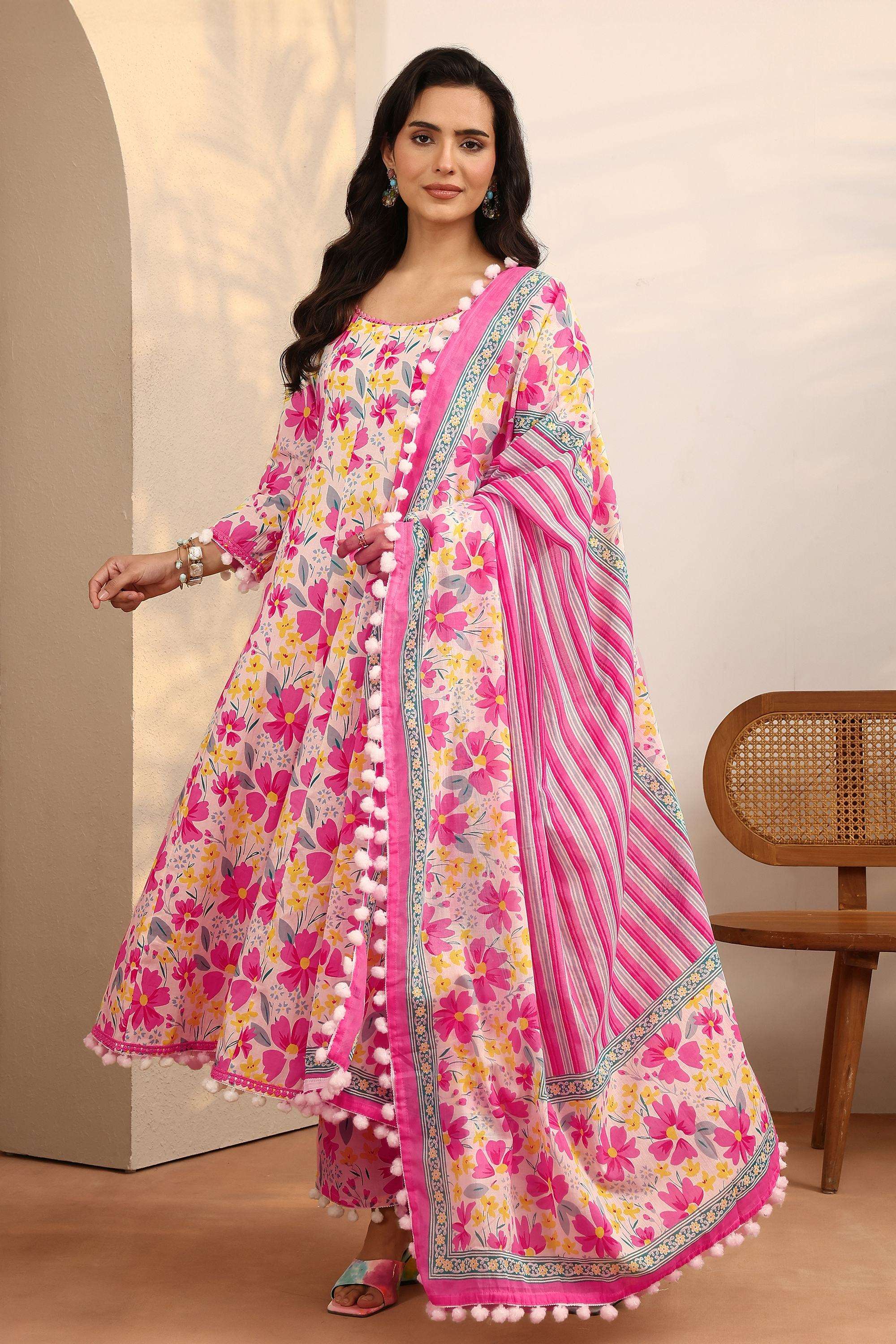 Printed-Cotton-Round-Neck-Women-s-Ethnic-Kurta-Set