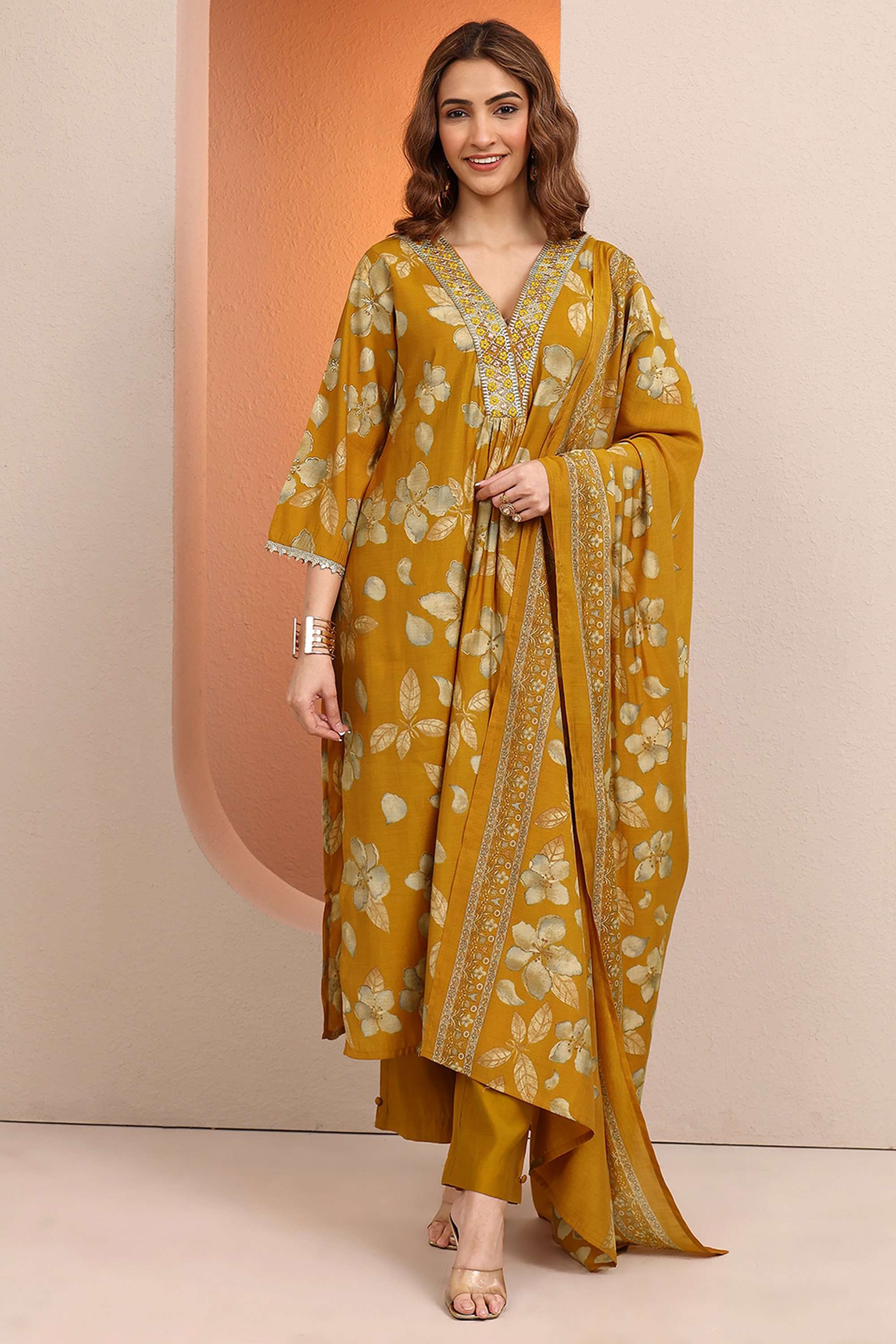 Printed-V-Neck-Blended-Fabric-Women-Kurta-with-Pant-and-Dupatta