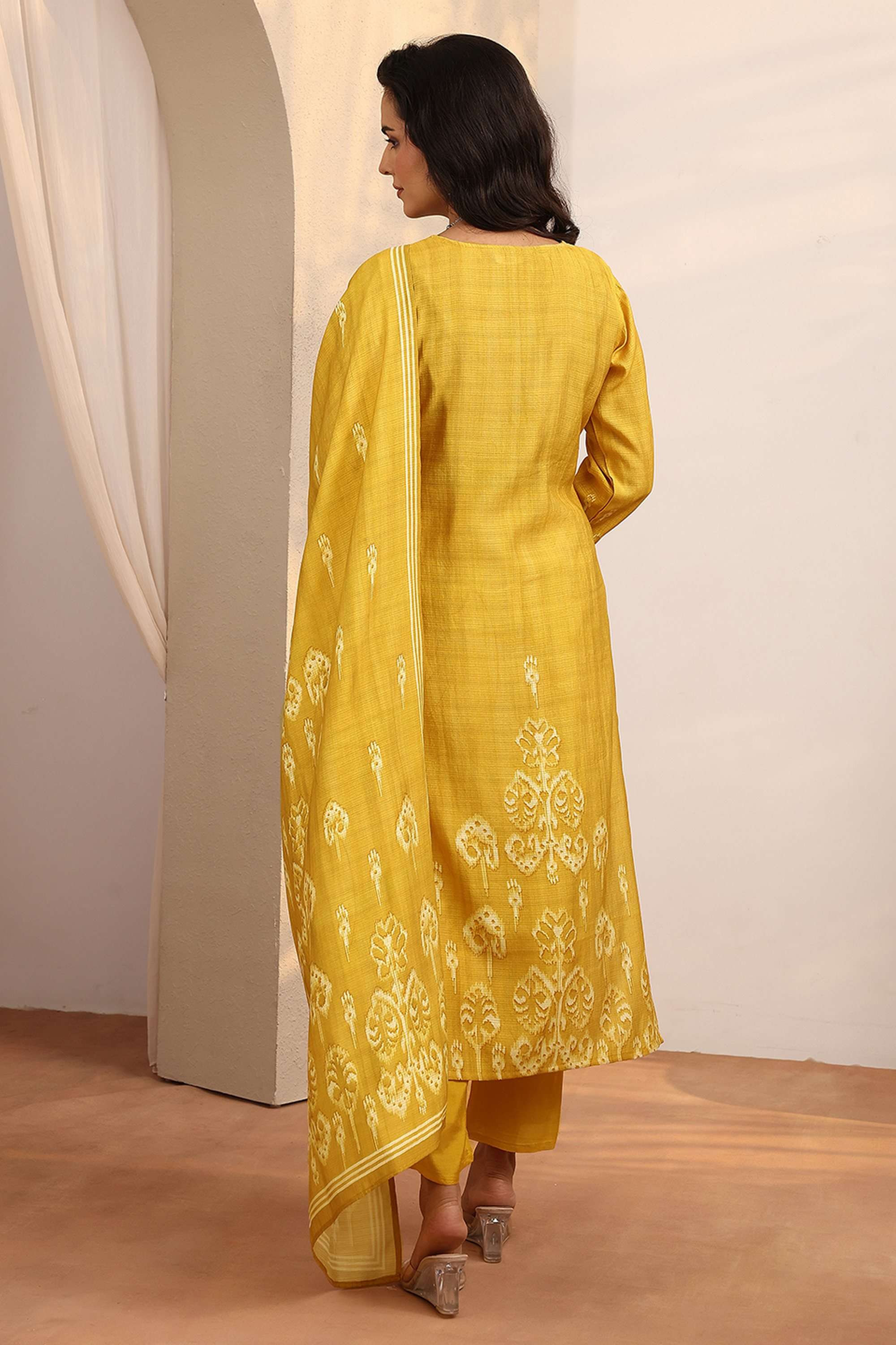 Printed-Round-Neck-Blended-Fabric-Women-Kurta-with-Pant-and-Dupatta
