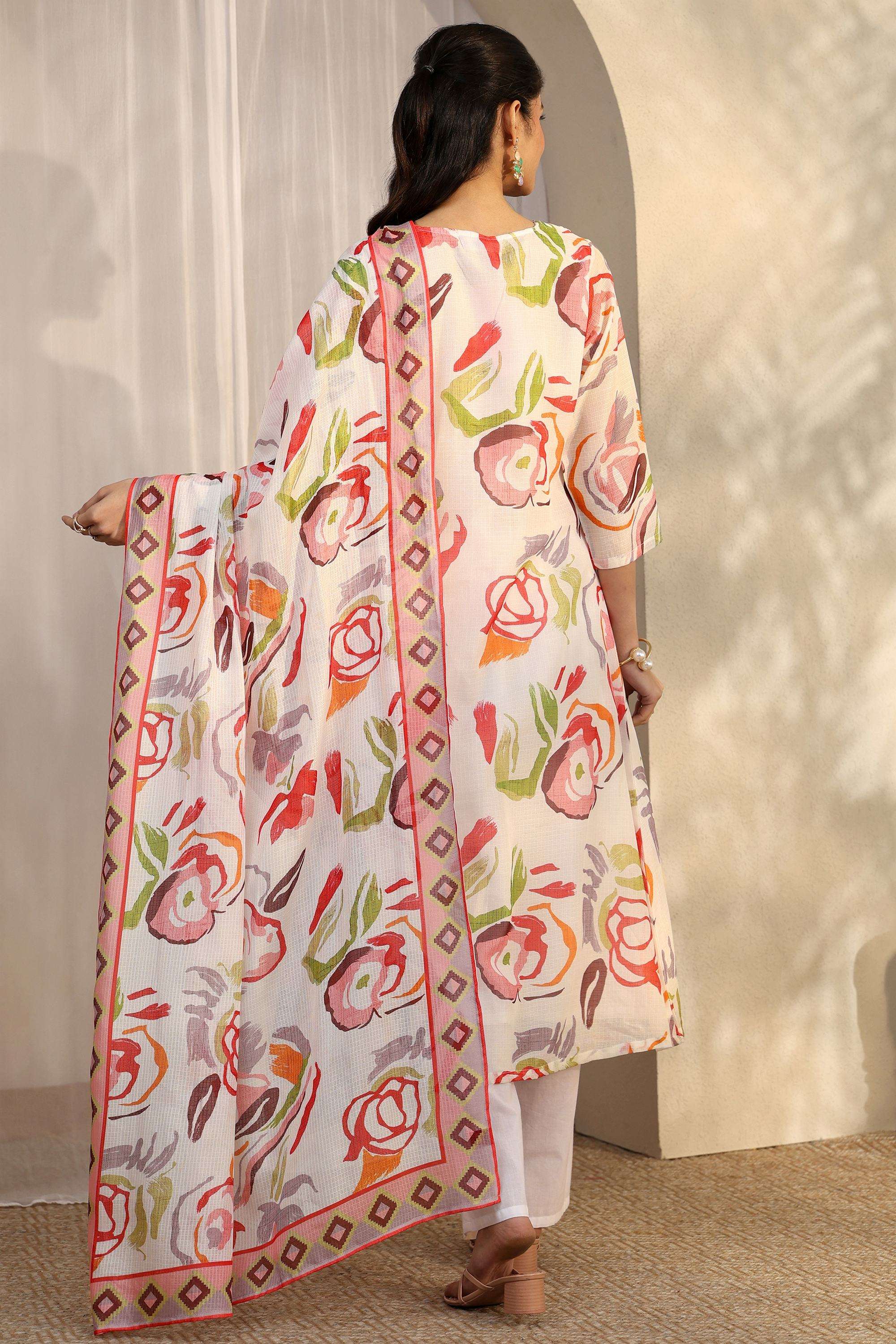 Floral-Blended-Fabric-V-Neck-Women-Kurta-with-Pant-and-Dupatta