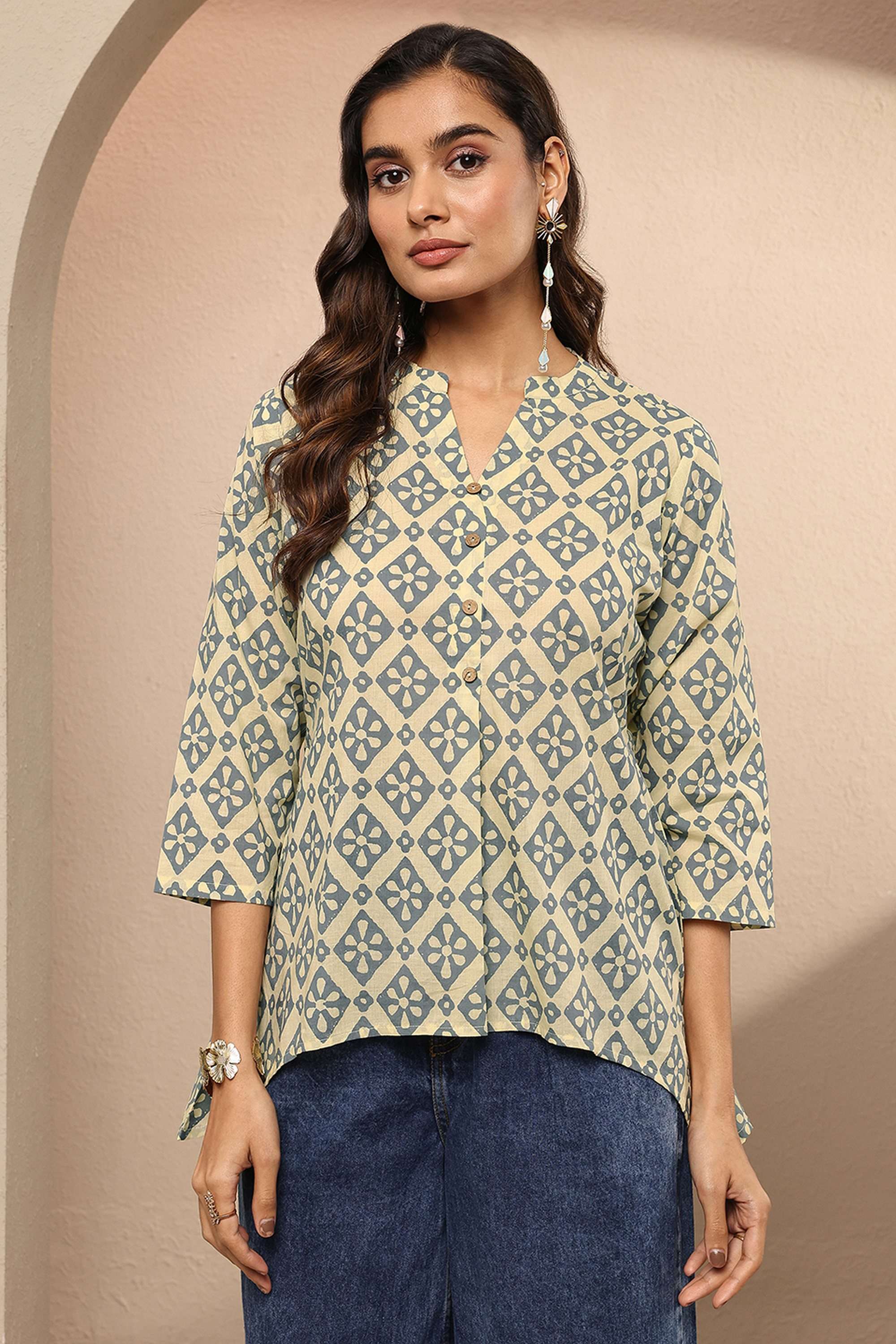 Printed-Cotton-Collared-Women-Fusion-Wear-Kurti