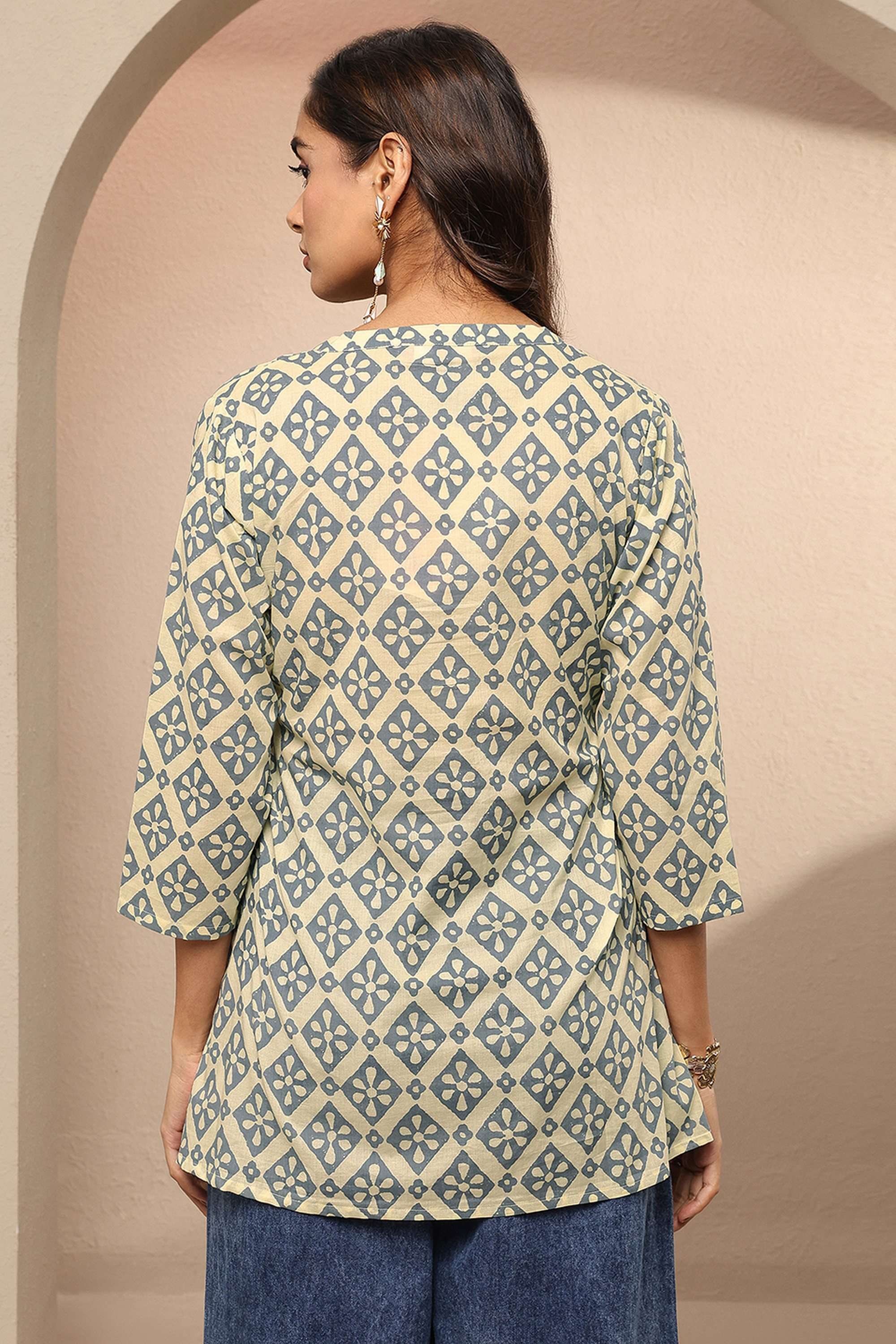 Printed-Cotton-Collared-Women-Fusion-Wear-Kurti