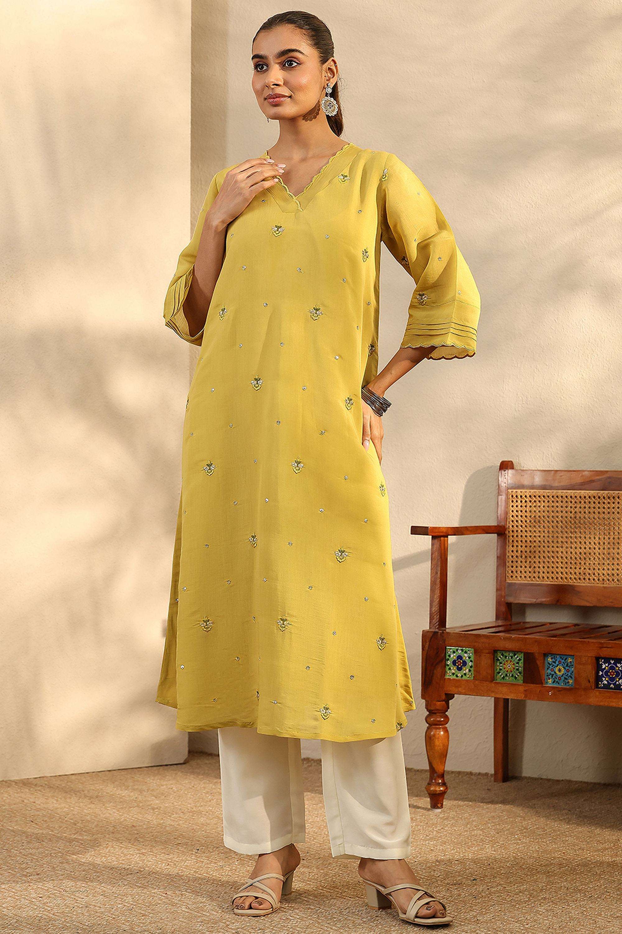 Embroidered-Blended-Fabric-V-Neck-Women-s-Ethnic-Kurta