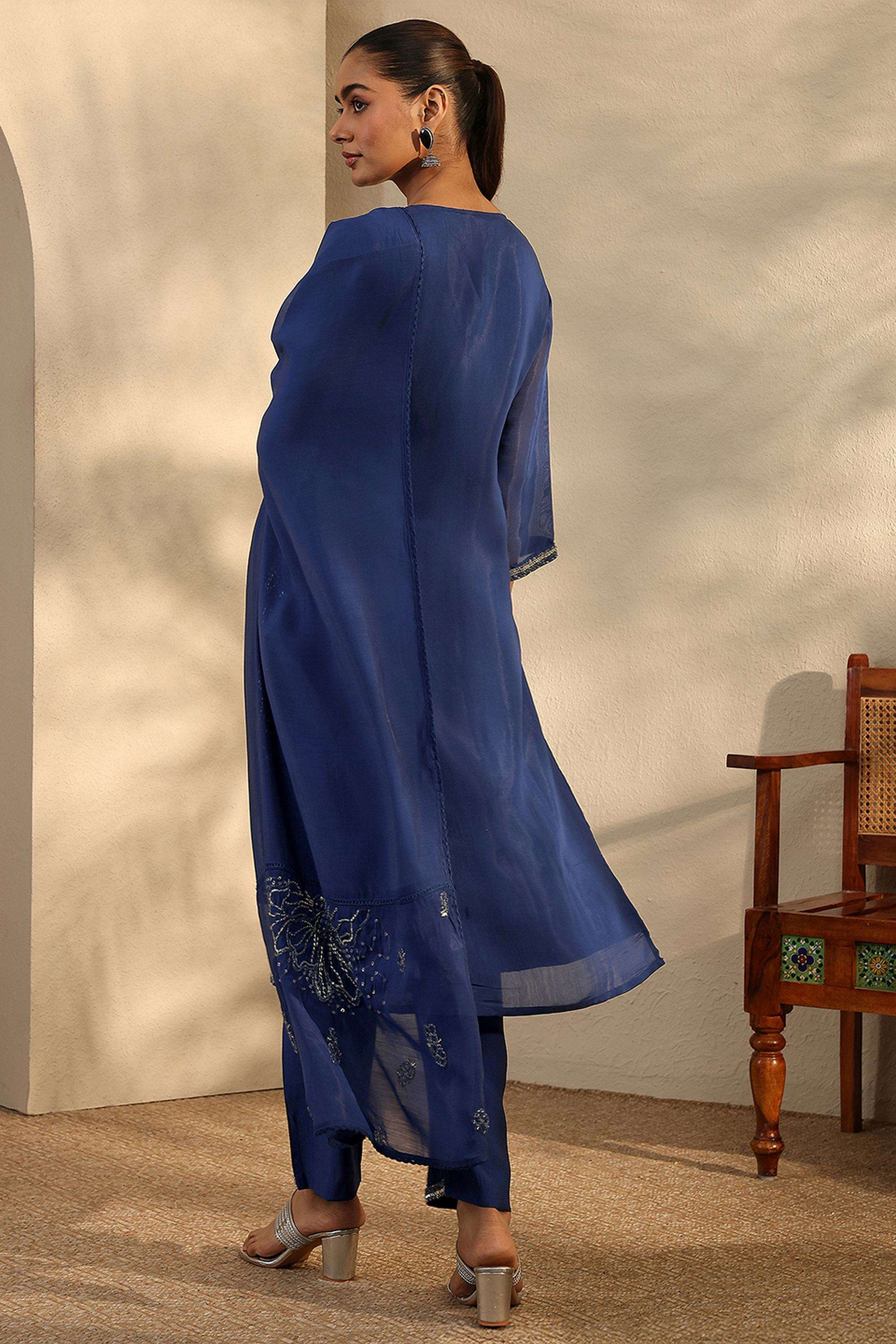 Embellished-Blended-Fabric-V-Neck-Women-Kurta-with-Pant-and-Dupatta