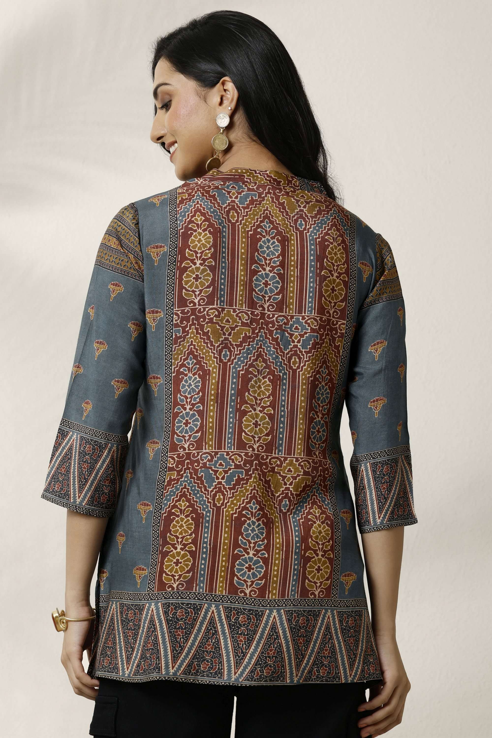 Printed-Muslin-Collared-Women-Fusion-Wear-Kurti