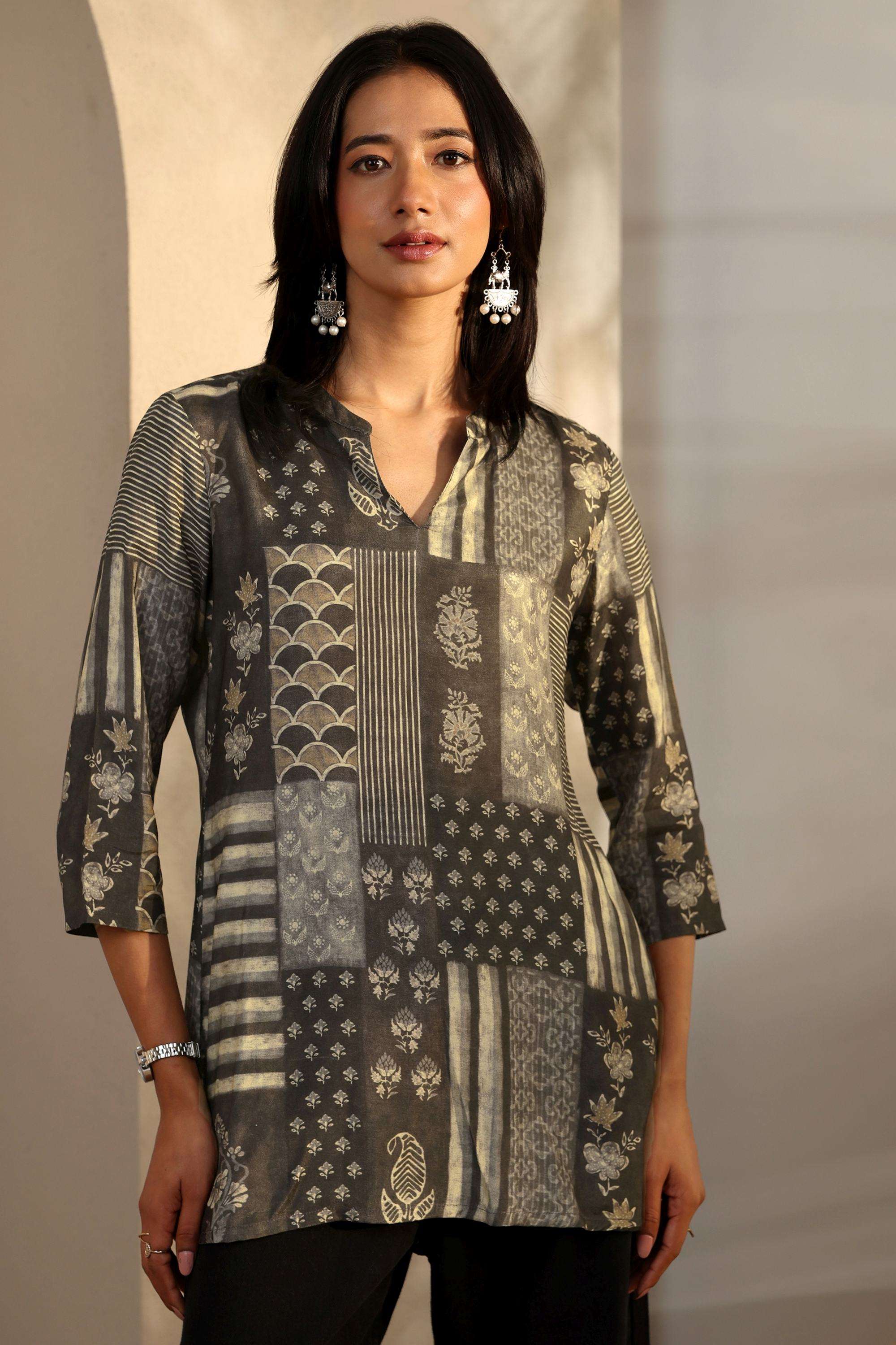 Printed-Muslin-Round-Neck-Women-s-Festive-Wear-Kurti