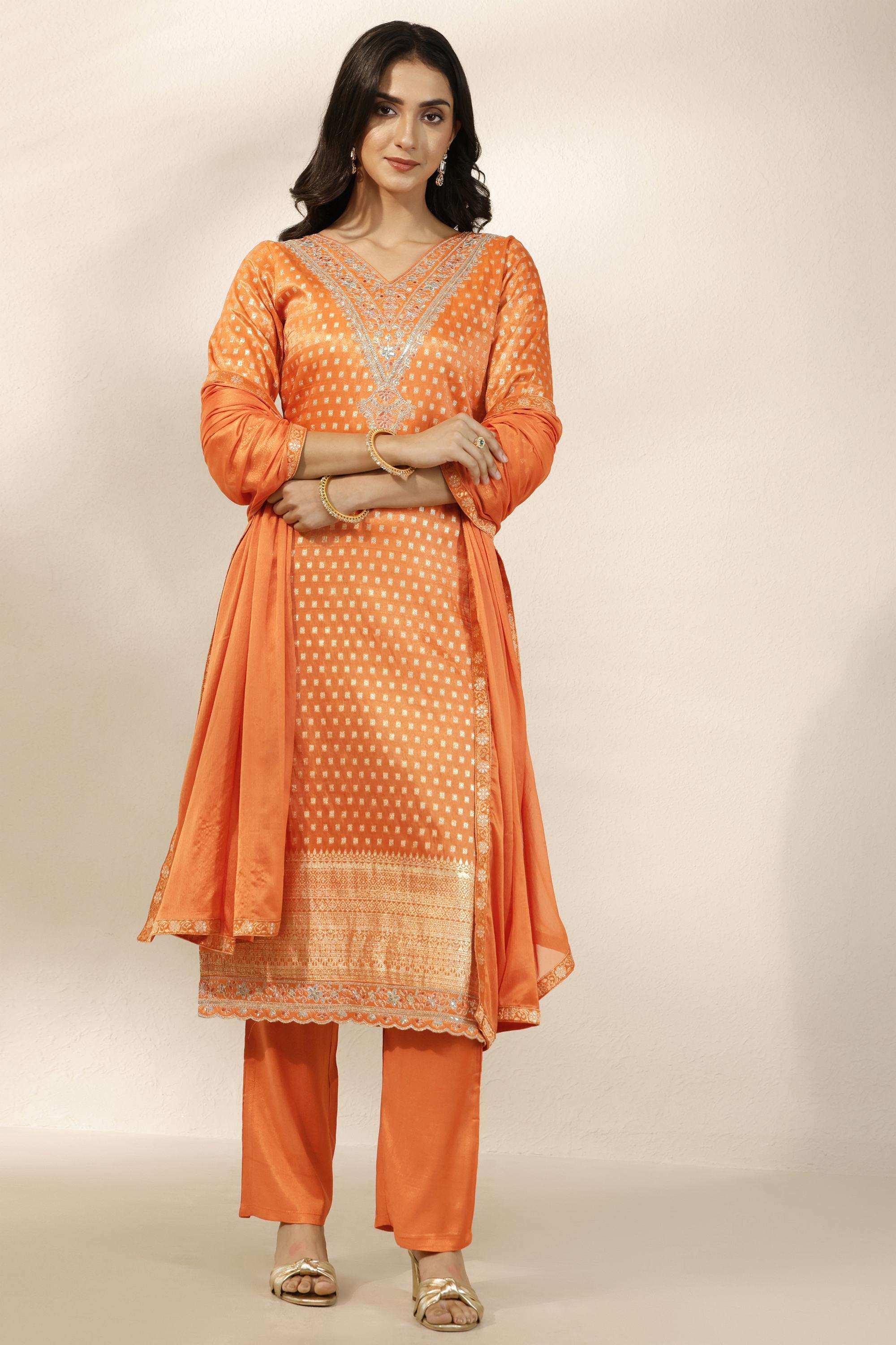 Textured-Blended-Fabric-Square-Neck-Women-s-Festive-Wear-Kurta-Set