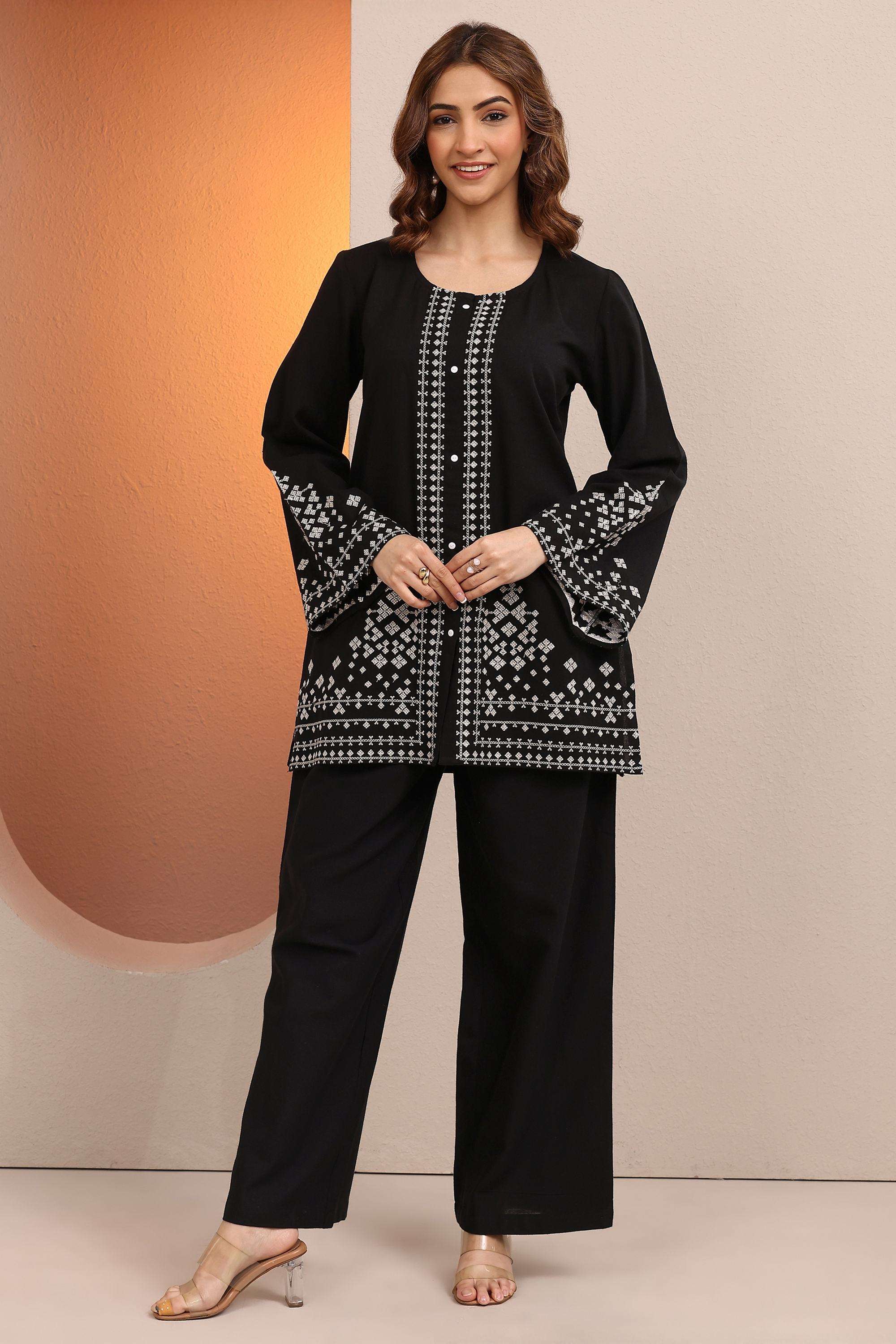 Embroidered-Cotton-Blend-Round-Neck-Women-Kurta-with-Pant