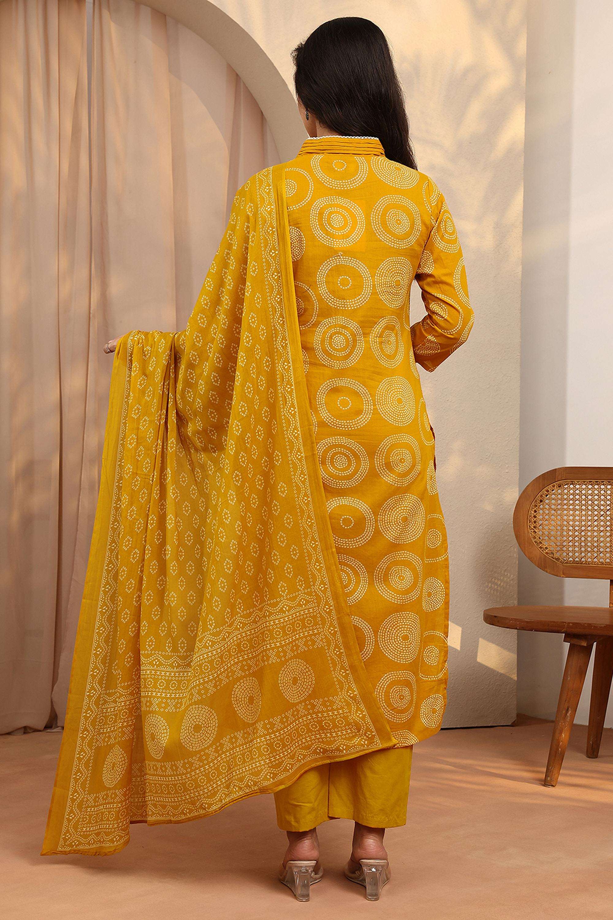 Printed-Cotton-V-Neck-Women-s-Festive-Wear-Kurta-Set