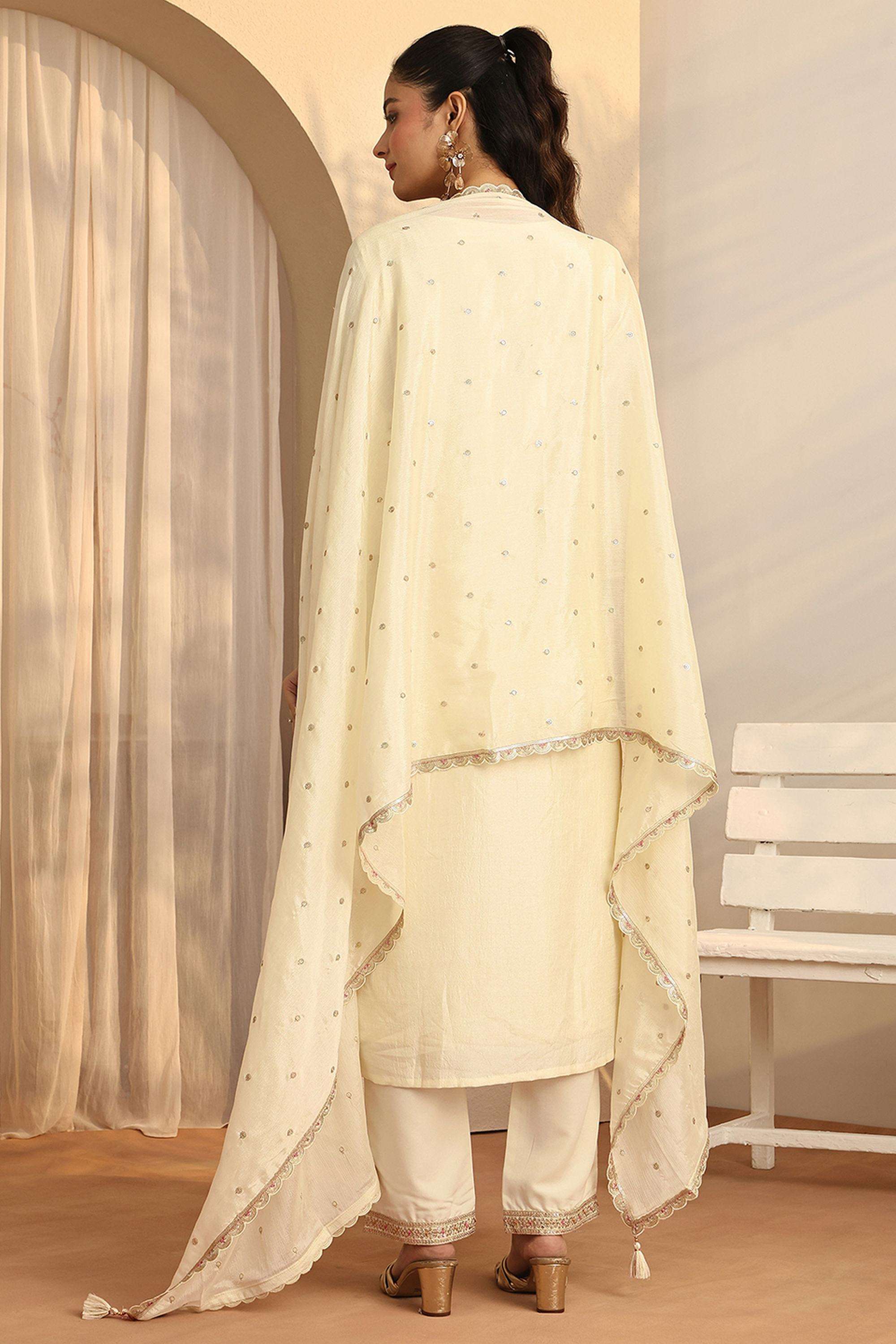 Embroidered-Blended-Fabric-Round-Neck-Women-s-Festive-Wear-Kurta-Set