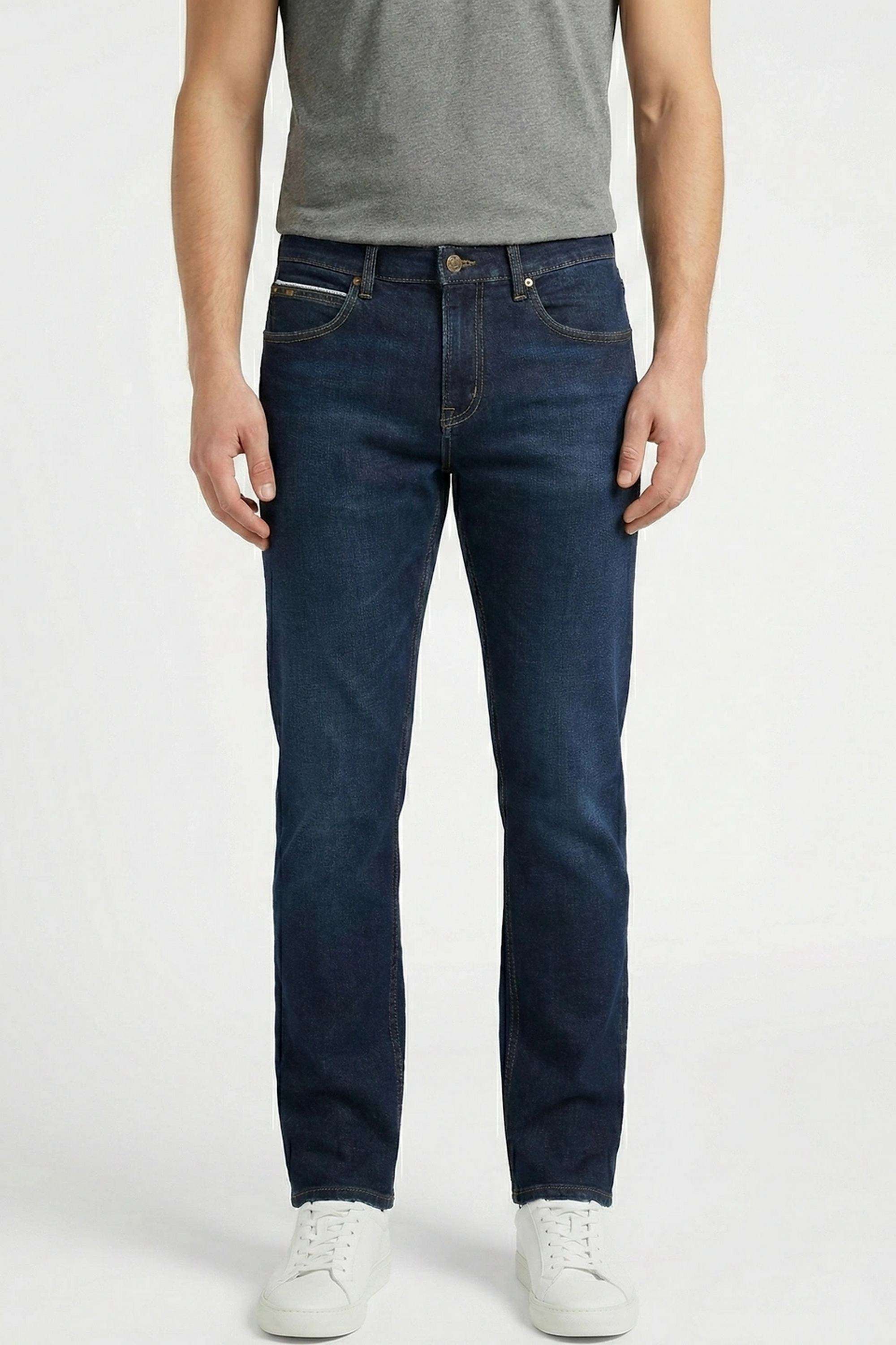 Solid-Blended-Fabric-Tapered-Fit-Men-s-Jeans