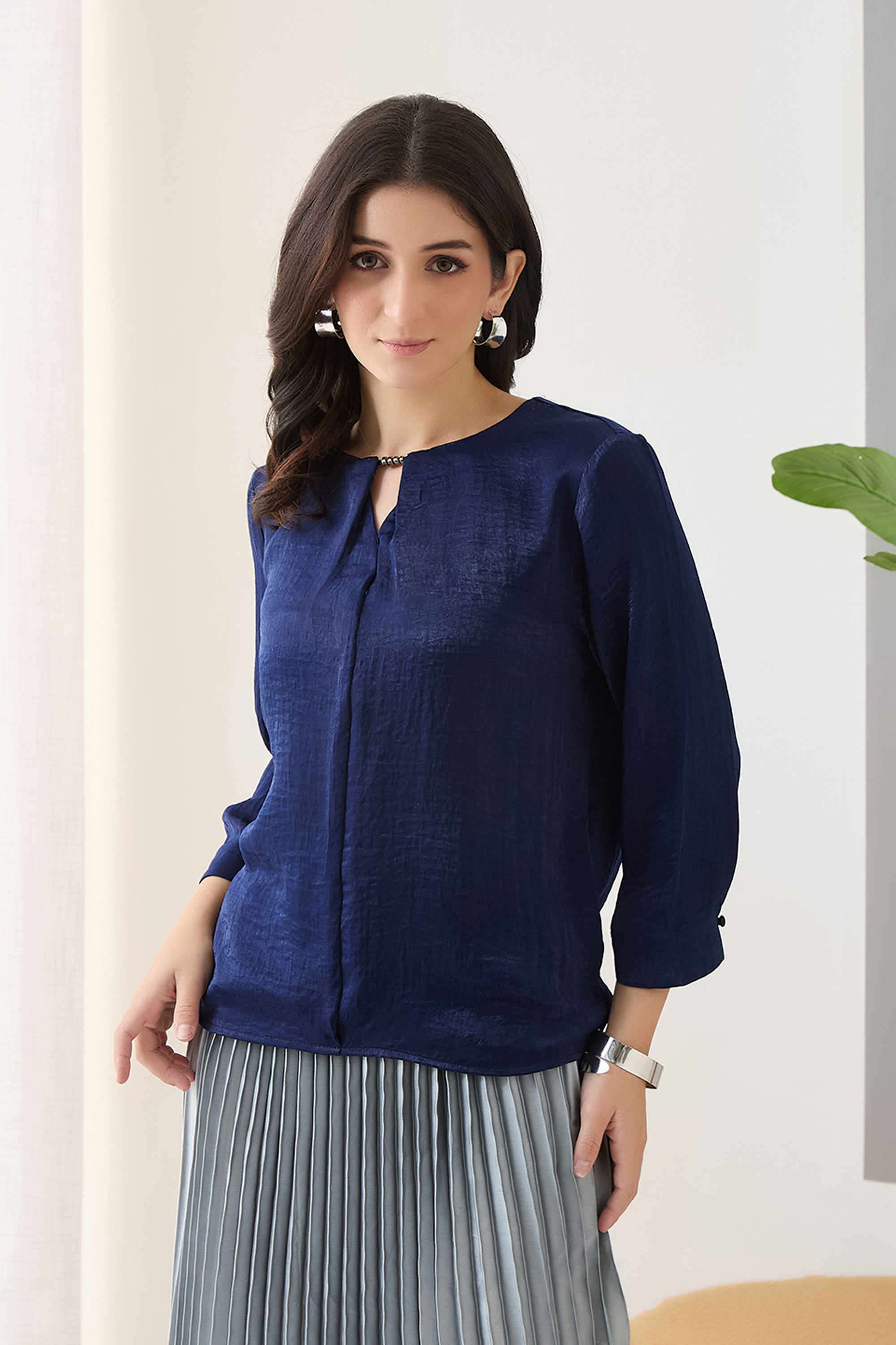 latin quarters Solid Polyester Round Neck Women's Top-picture-23