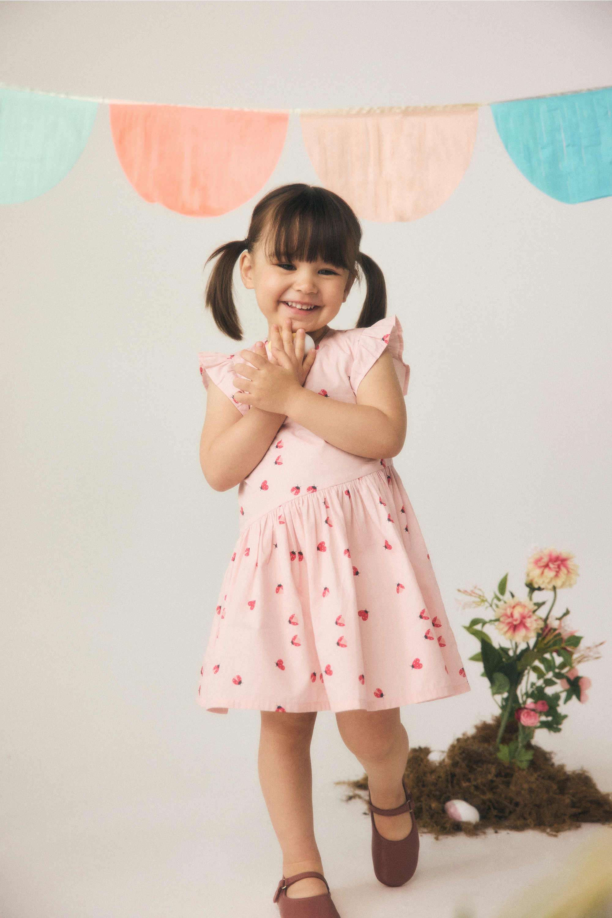 Mini-Girls-Strawberry-Fields-Printed-Sleeveless-Dress---Pink