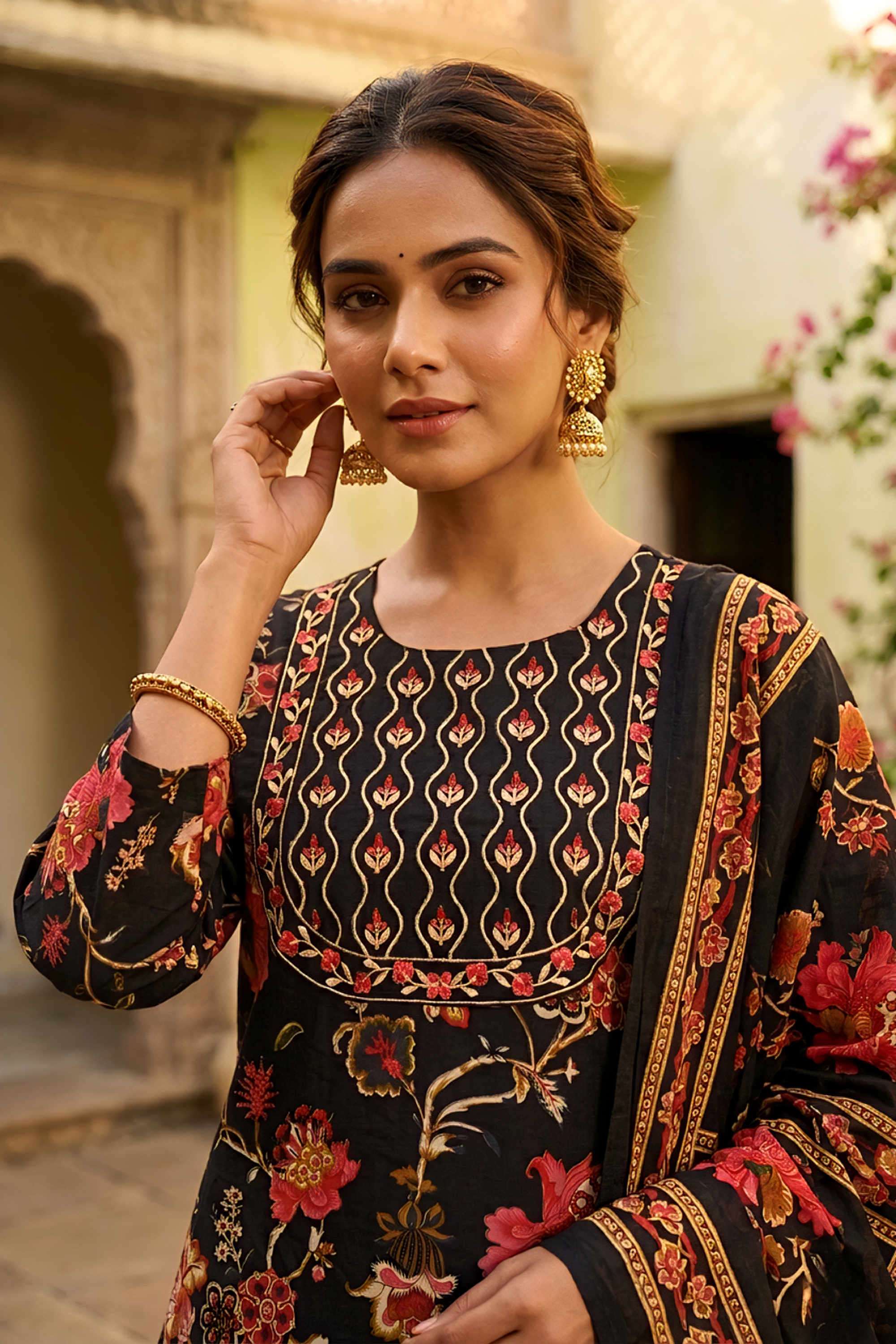 Floral-Cotton-Round-Neck-Women-s-Casual-Wear-Kurta-Set