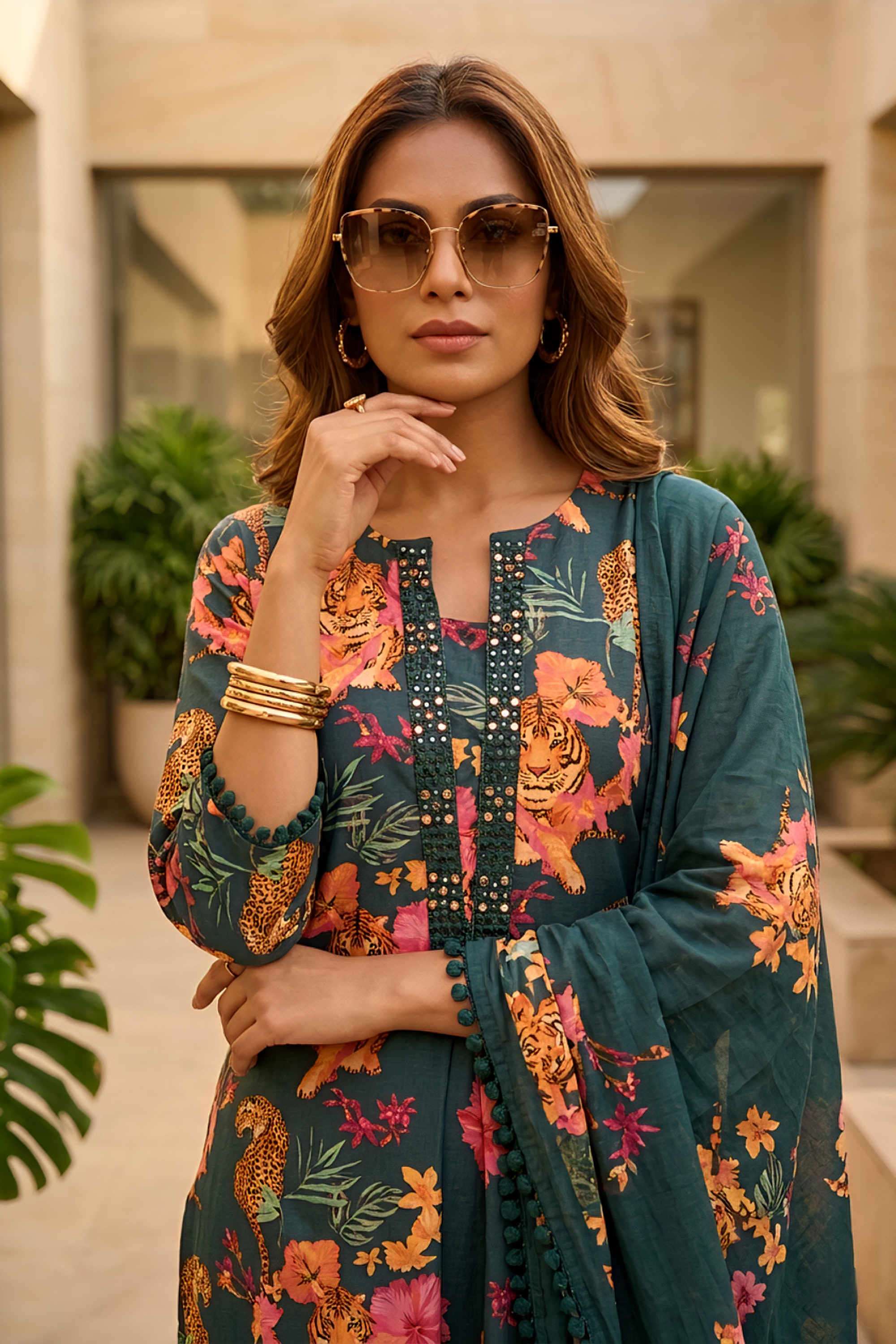 Floral-Cotton-V-Neck-Women-s-Casual-Wear-Kurta-Set