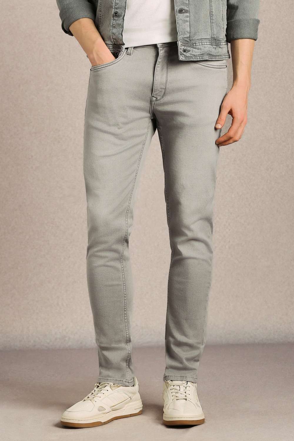 Solid-Cotton-Blend-Tapered-Fit-Men-s-Jeans