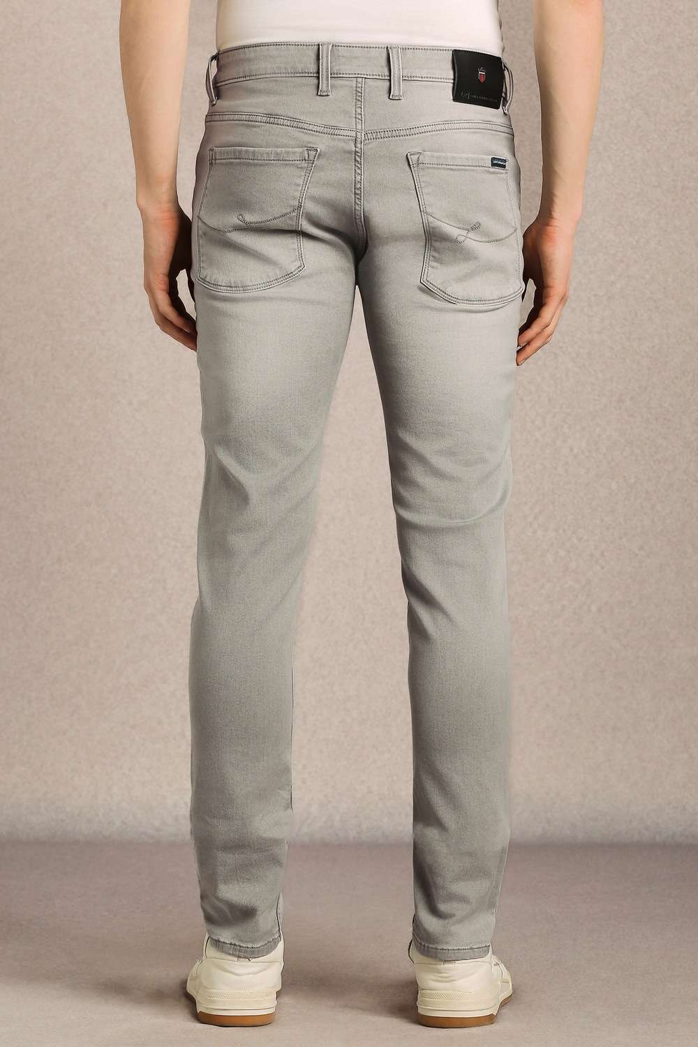 Solid-Cotton-Blend-Tapered-Fit-Men-s-Jeans