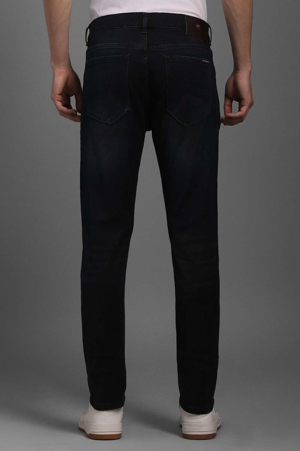 Solid-Cotton-Blend-Tapered-Fit-Men-s-Jeans