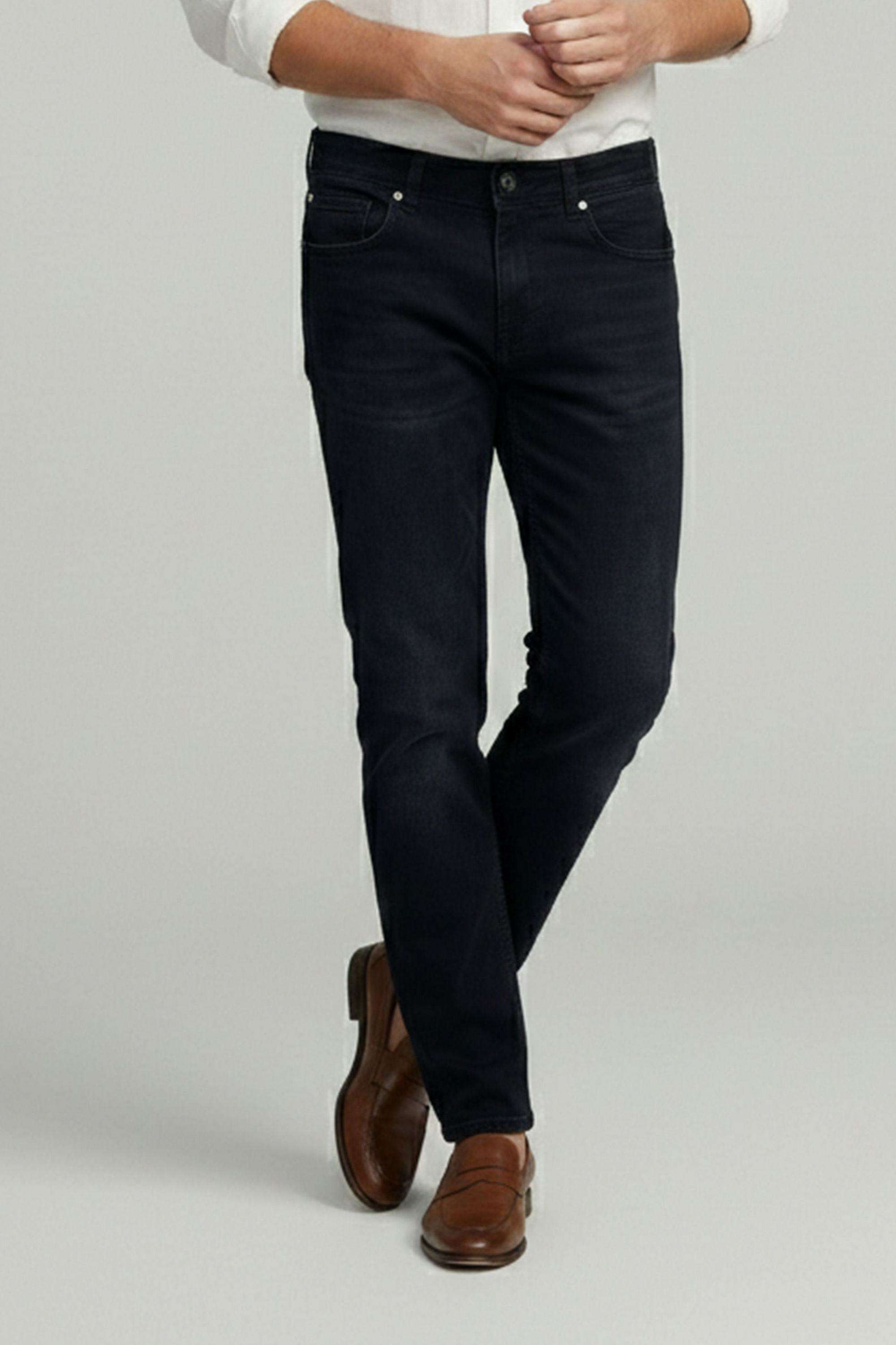 Solid-Cotton-Blend-Straight-Fit-Men-s-Jeans