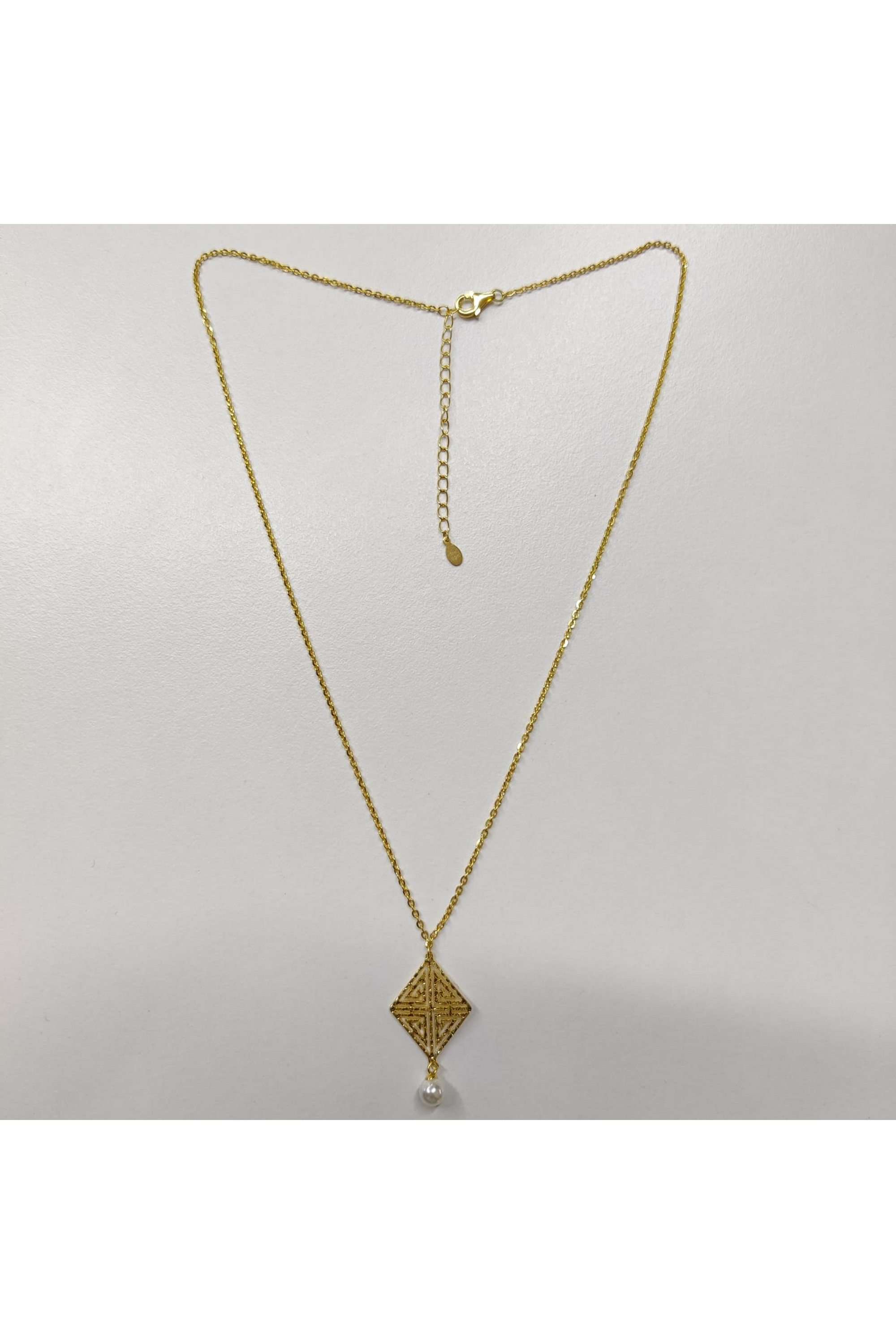 Rhombus-Dangling-Pendant-For-Women