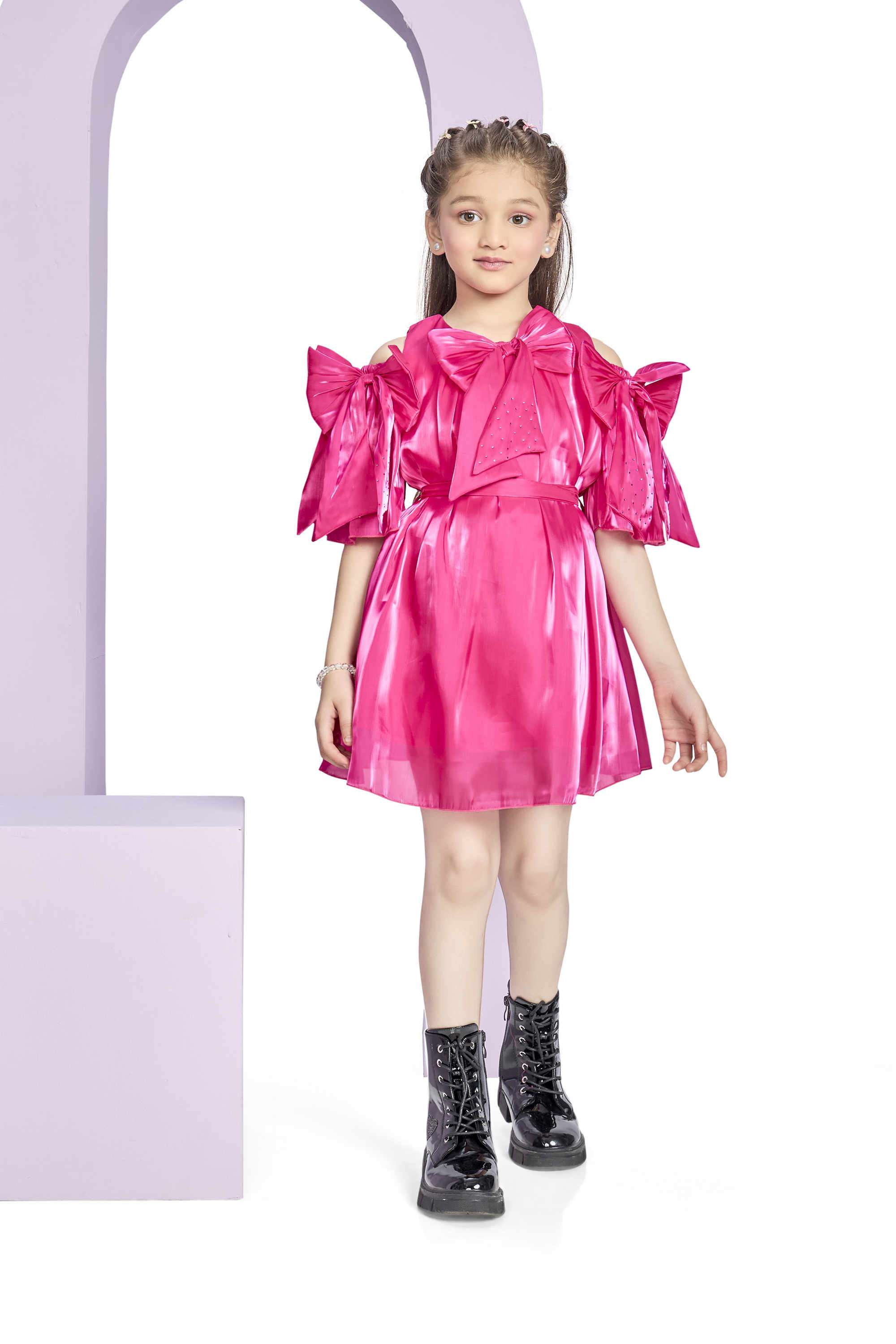 Solid-Polyester-Square-Neck-Girls-Party-Wear-Dress-with-Belt