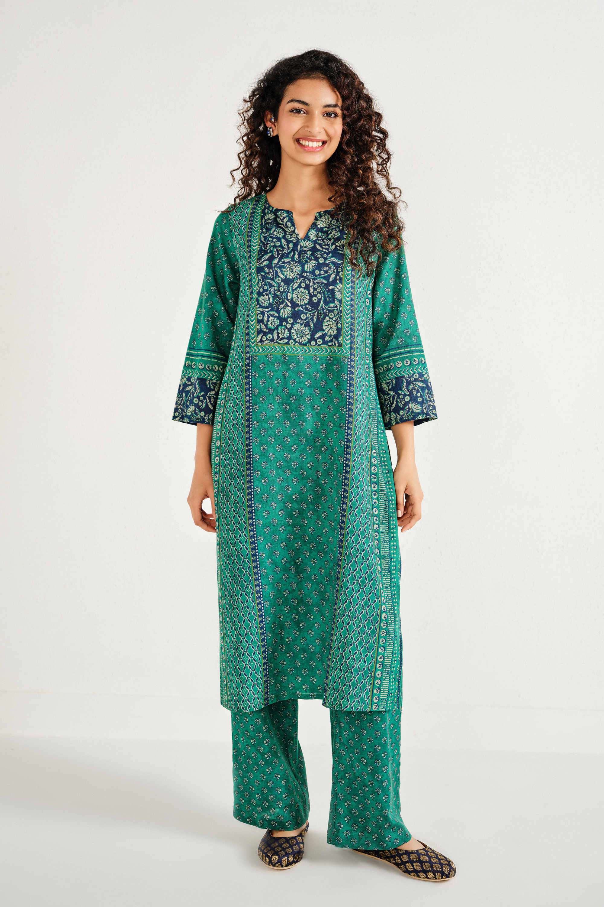 Printed-Knee-Length-Viscose-Rayon-Knitted-Women-s-Kurta-Set