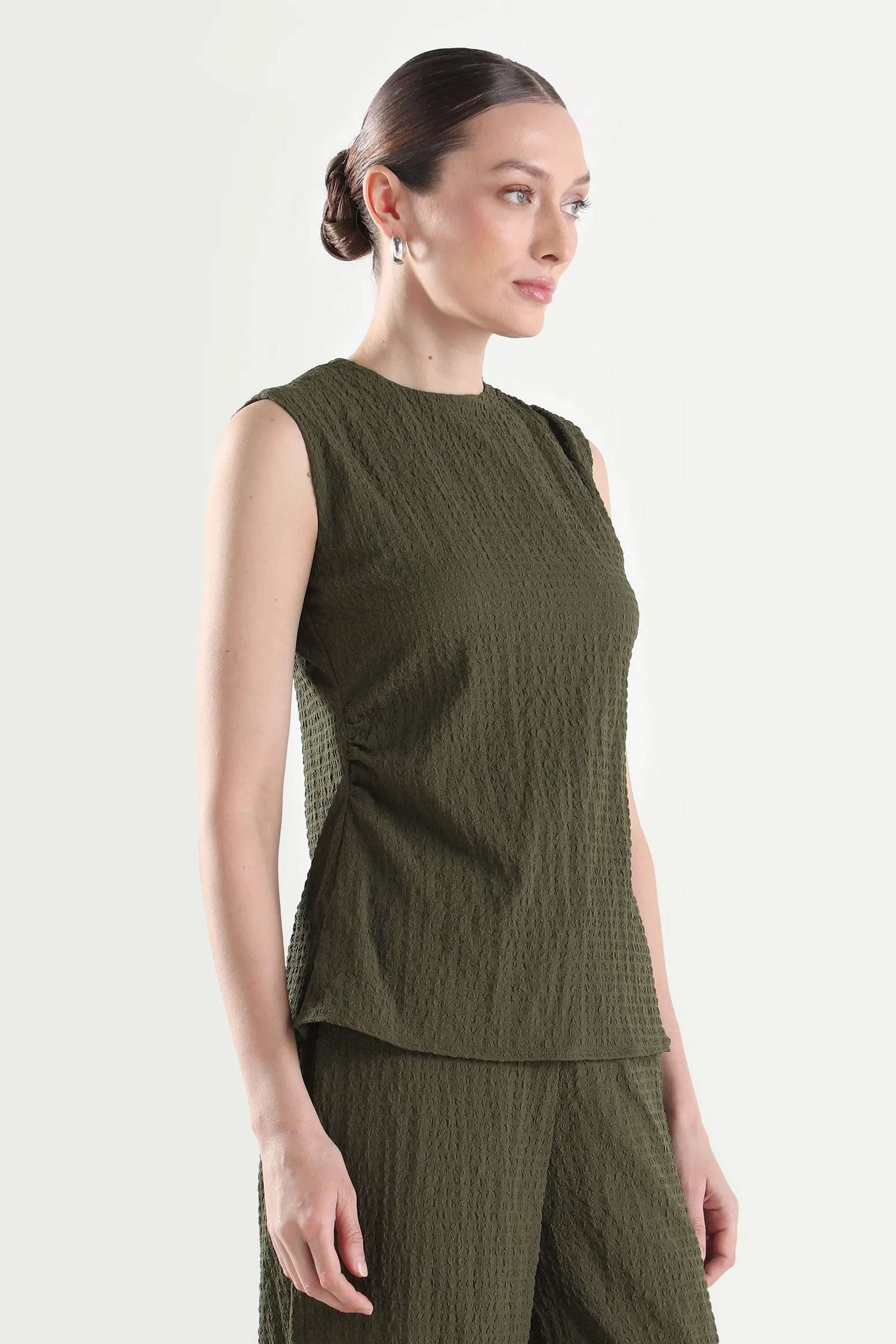 Solid-Polyester-Round-Neck-Women-s-Top