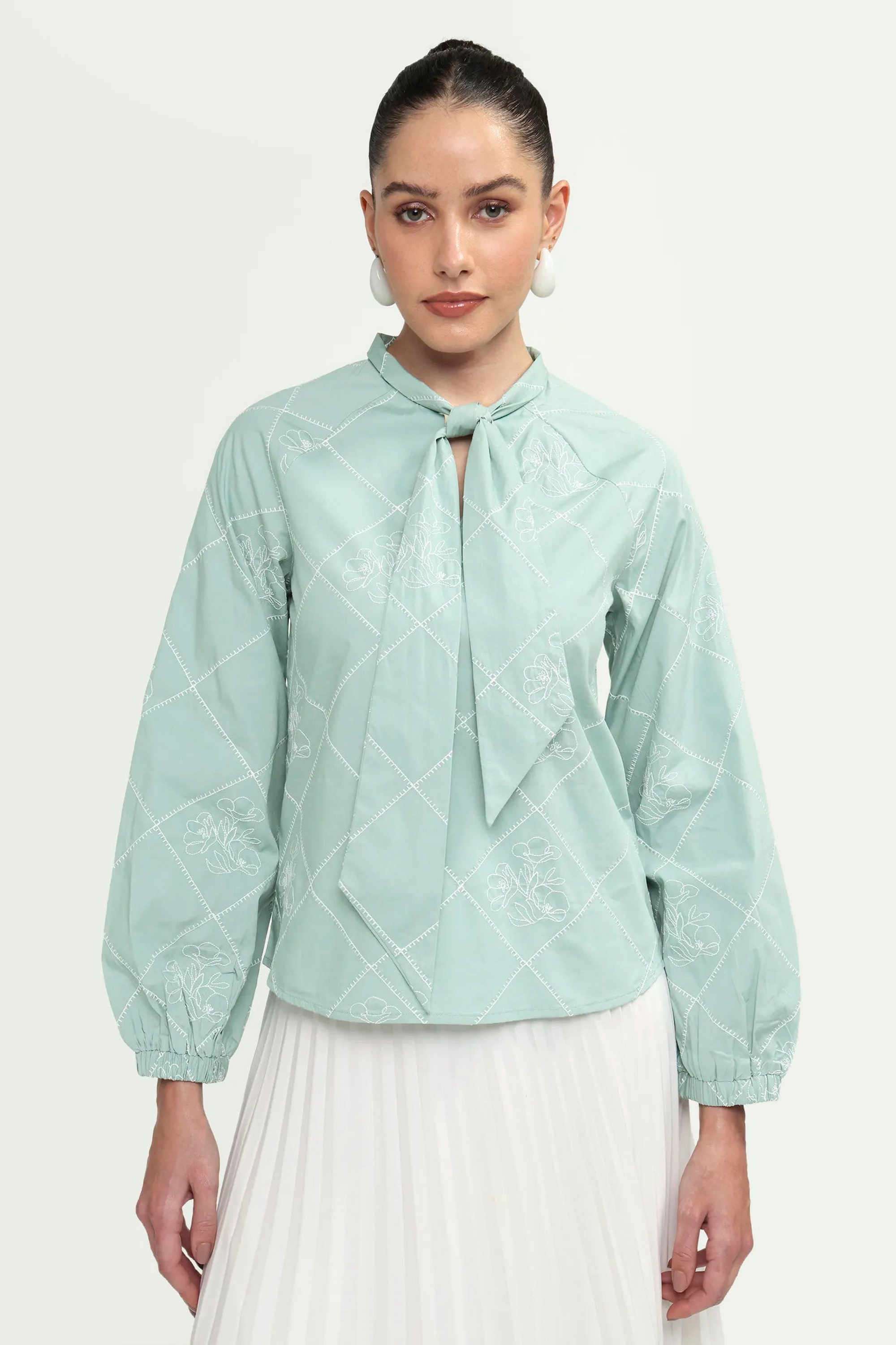 rareism Solid Woven Tie Up Neck Women's Top-picture-19