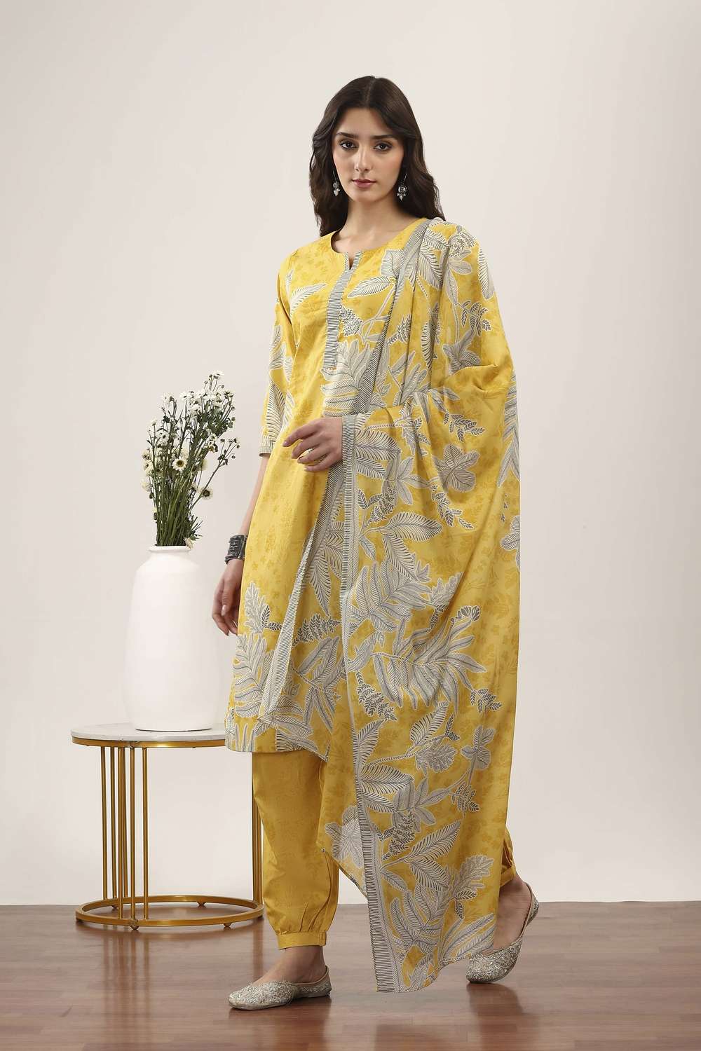 Textured-Cotton-Women-s-Festive-Wear-Kurta-Set