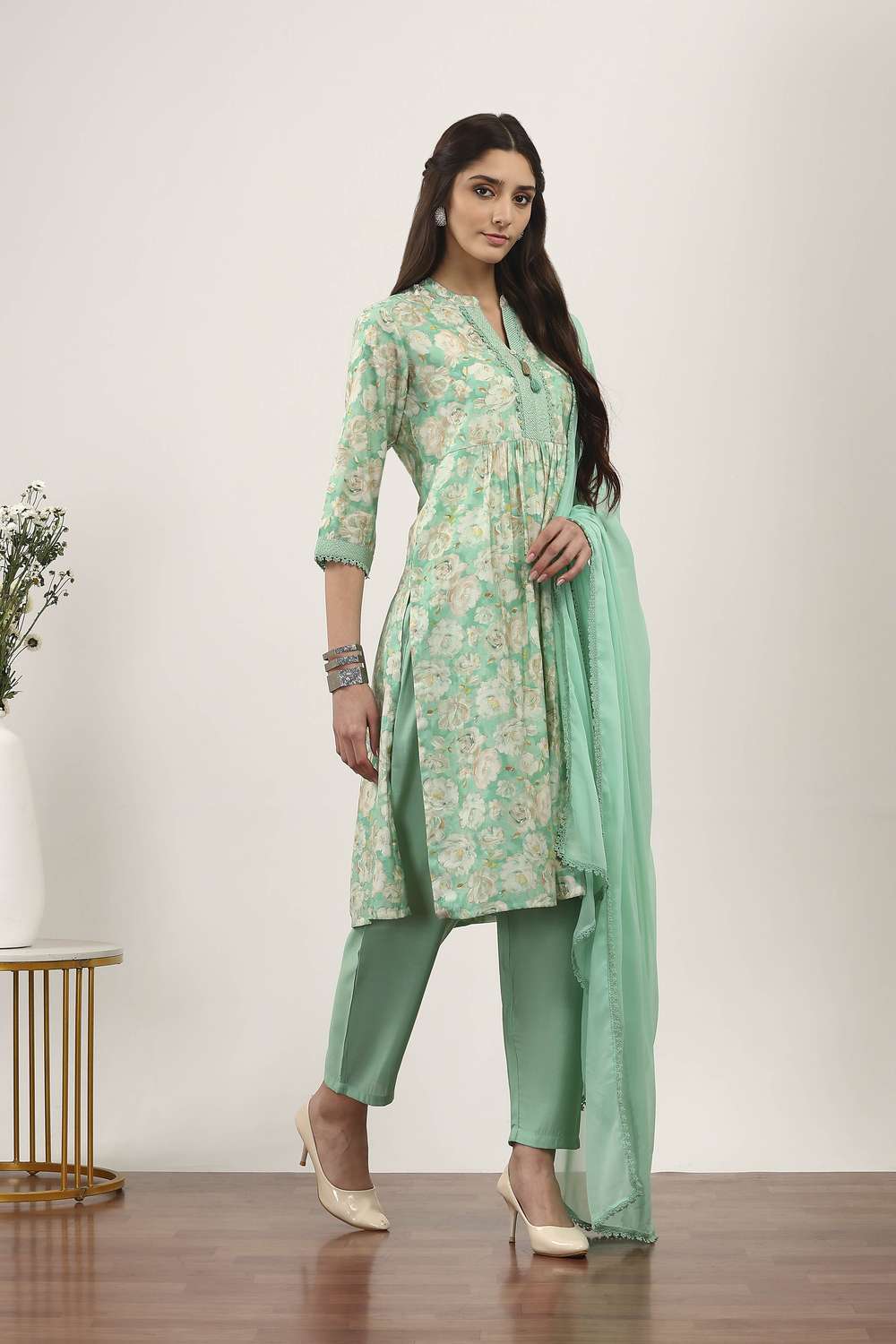 Textured-Viscose-Women-s-Festive-Wear-Kurta-Set