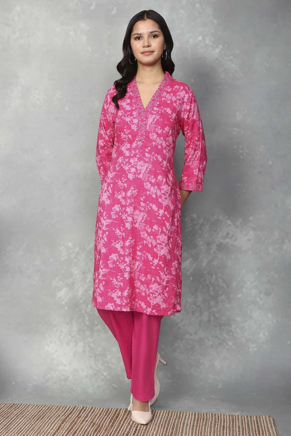 Textured-Rayon-Women-s-Festive-Wear-Kurta