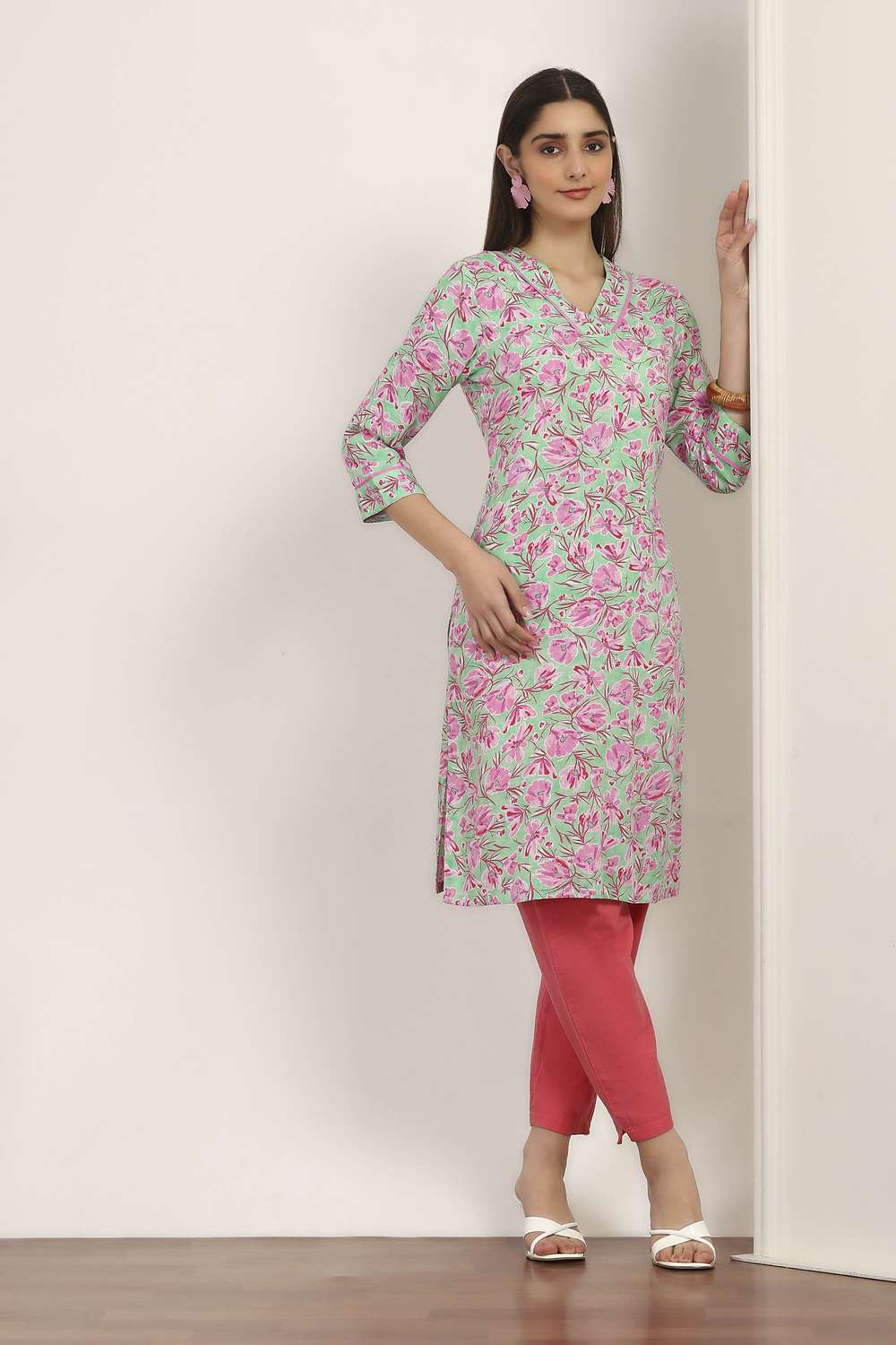 Textured-Rayon-Women-s-Festive-Wear-Kurta