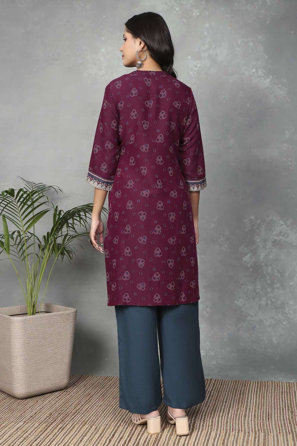 Textured-Viscose-Women-s-Festive-Wear-Kurta-Set