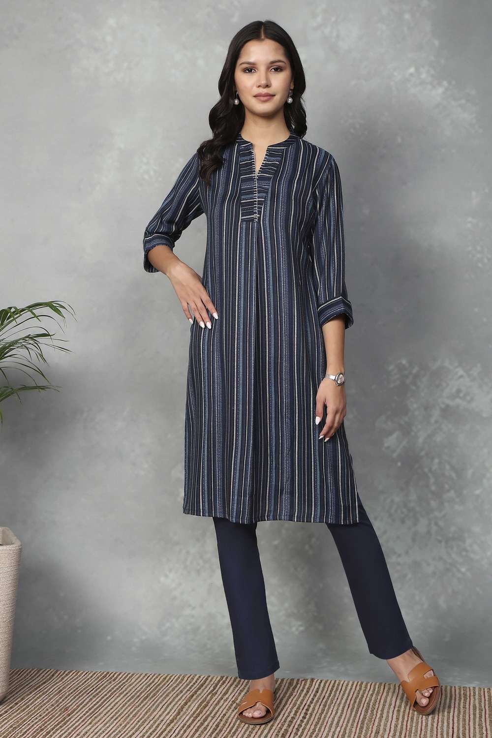 Textured-Viscose-Women-s-Festive-Wear-Kurta