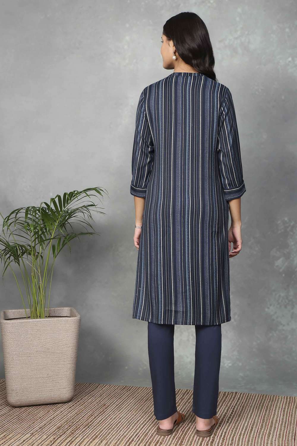 Textured-Viscose-Women-s-Festive-Wear-Kurta