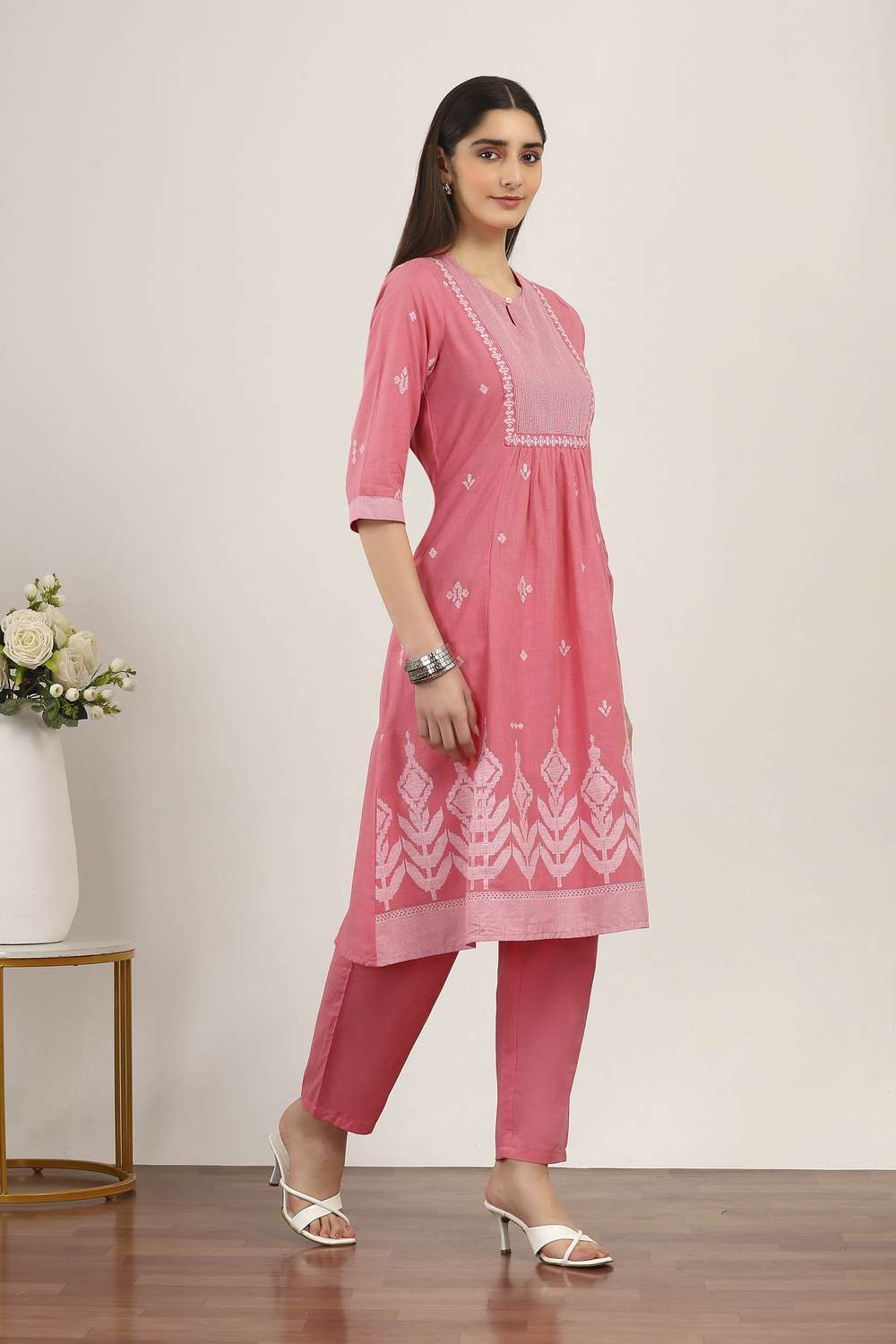 Textured-Cotton-Women-s-Festive-Wear-Kurta-Set