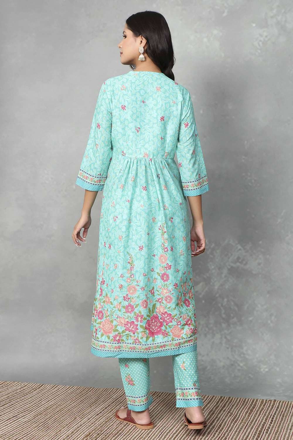 Textured-Cotton-Women-s-Festive-Wear-Kurta-Set