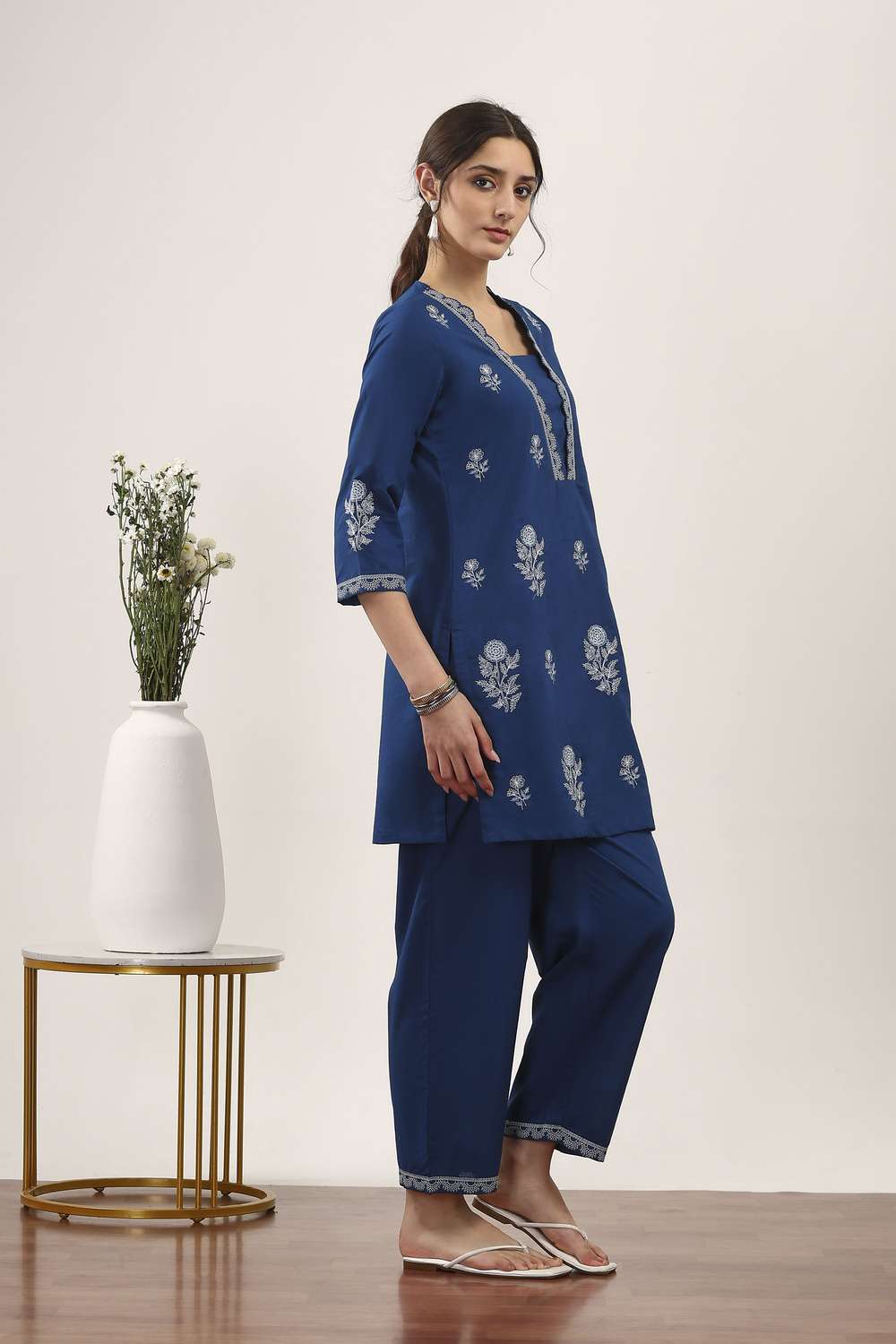 Textured-Cotton-Women-s-Festive-Wear-Kurta-Set