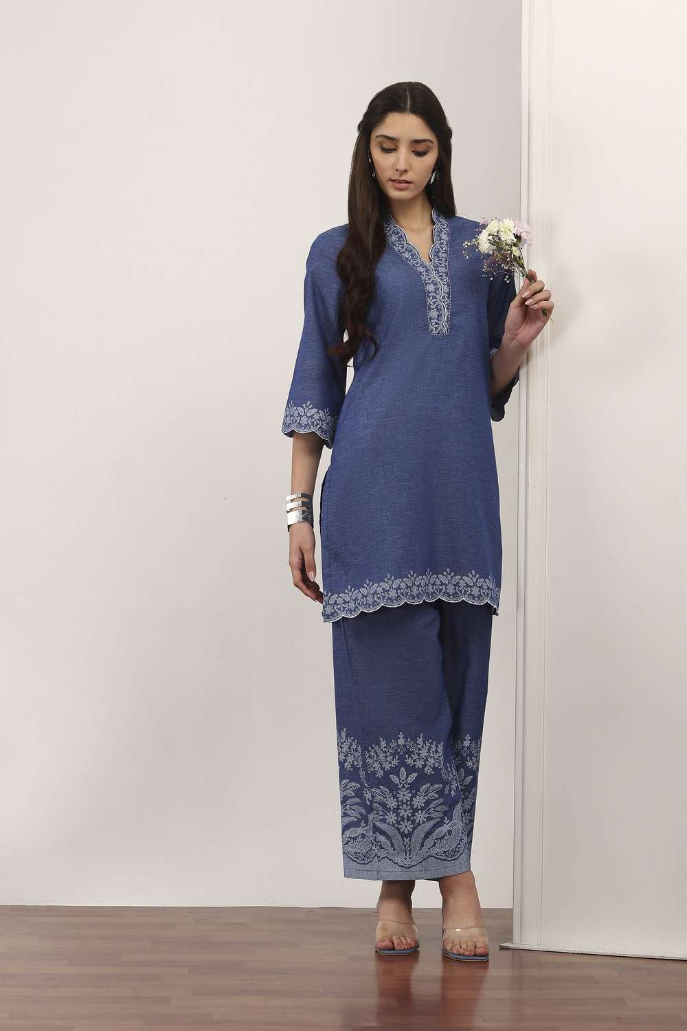 Textured-Cotton-Women-s-Festive-Wear-Kurta-Set